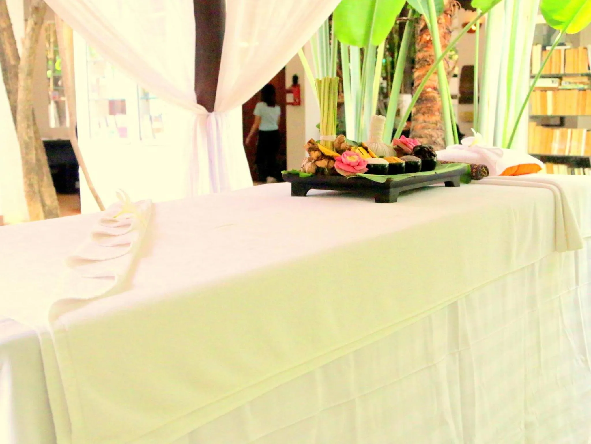 Hot Tub in Golden Banana Residence