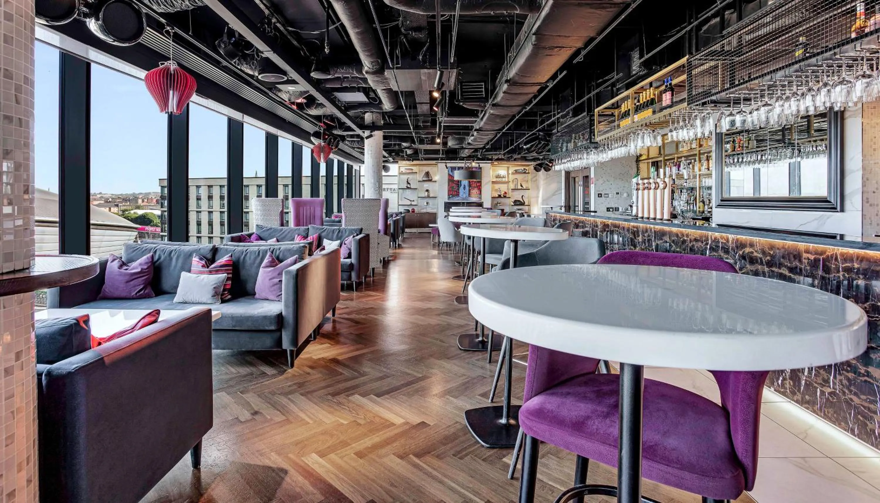 Lounge or bar in Radisson RED Hotel, Glasgow