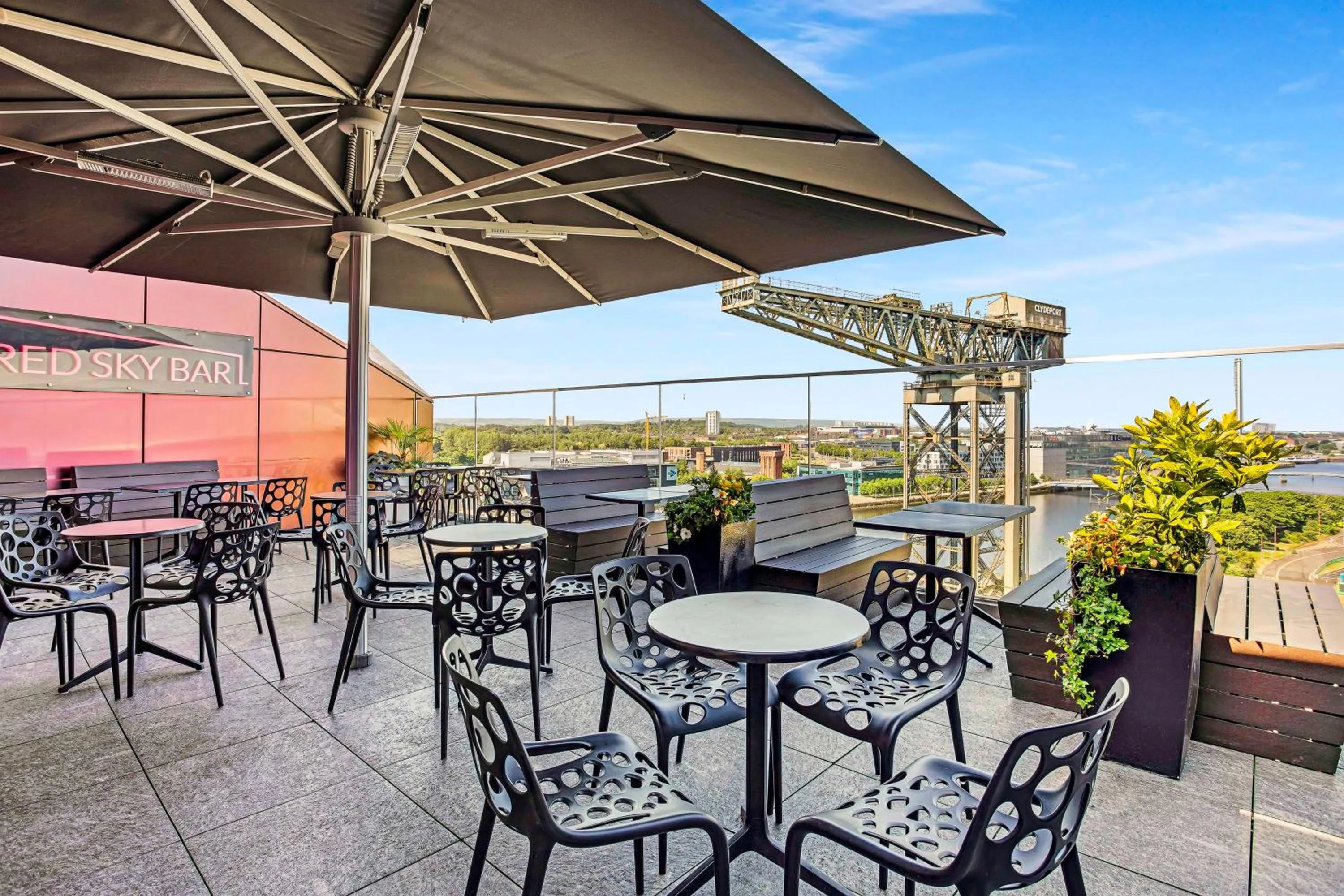 Lounge or bar in Radisson RED Hotel, Glasgow
