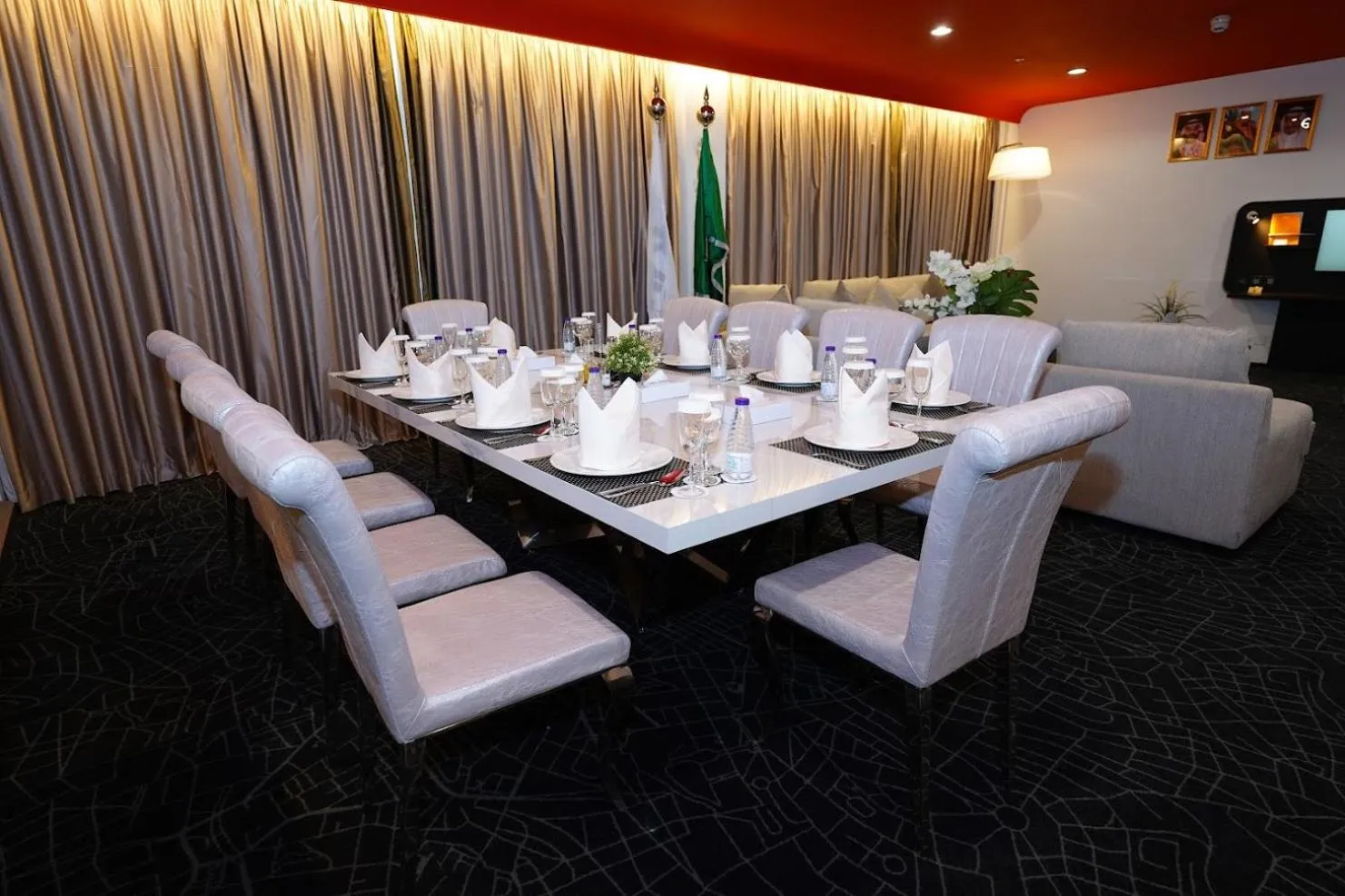 Living room in Park Inn by Radisson Najran