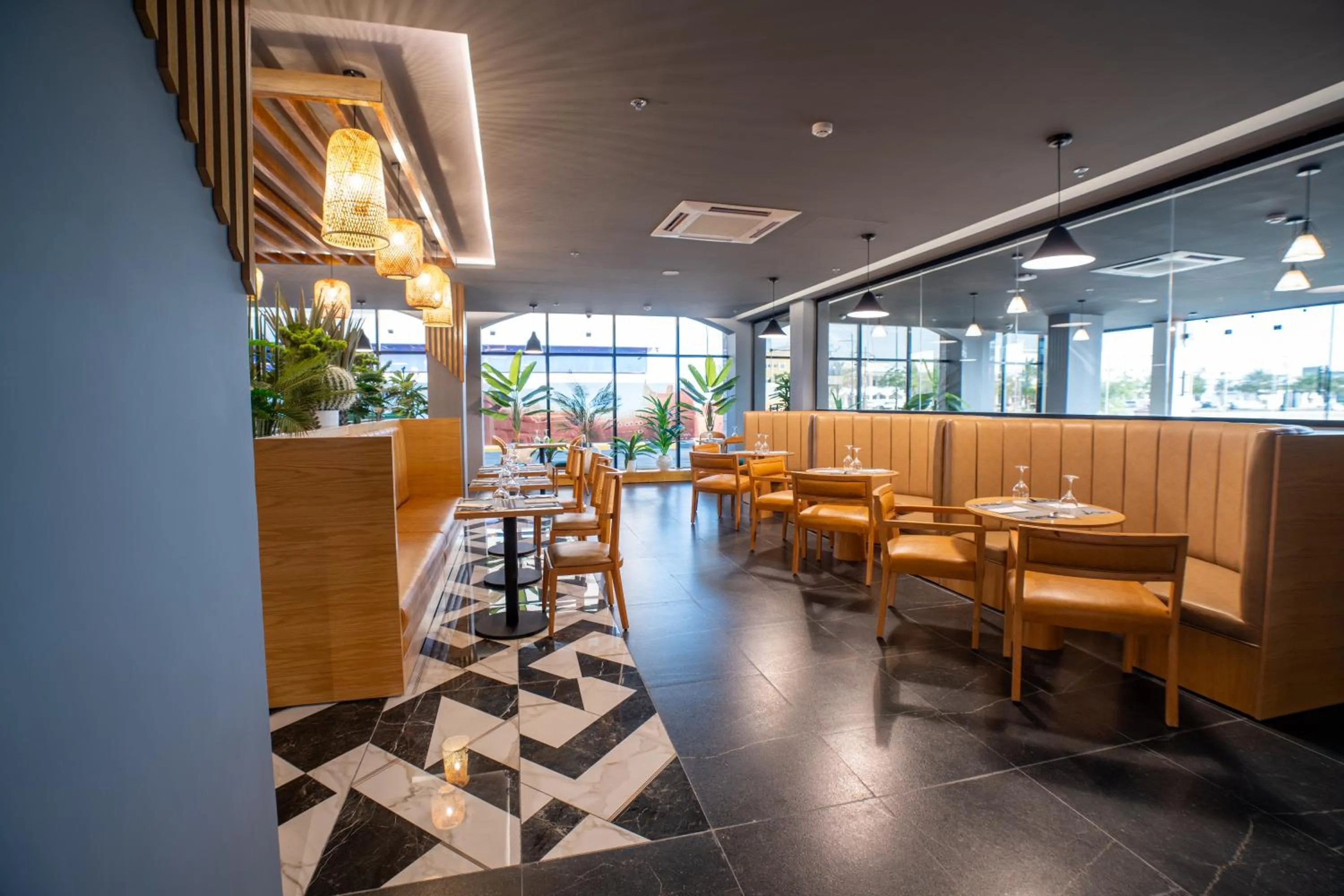 Restaurant/places to eat in Park Inn by Radisson Najran