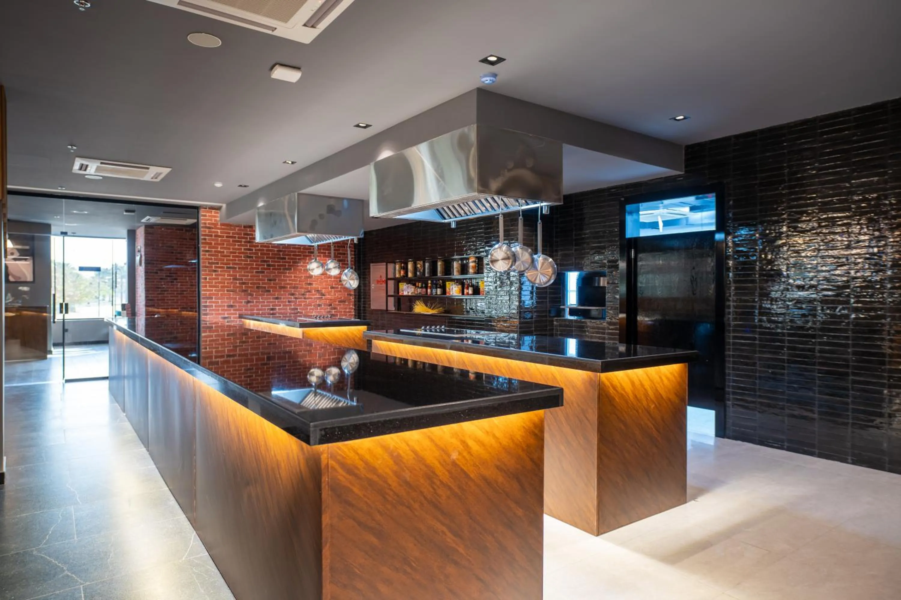 Kitchen or kitchenette in Park Inn by Radisson Najran