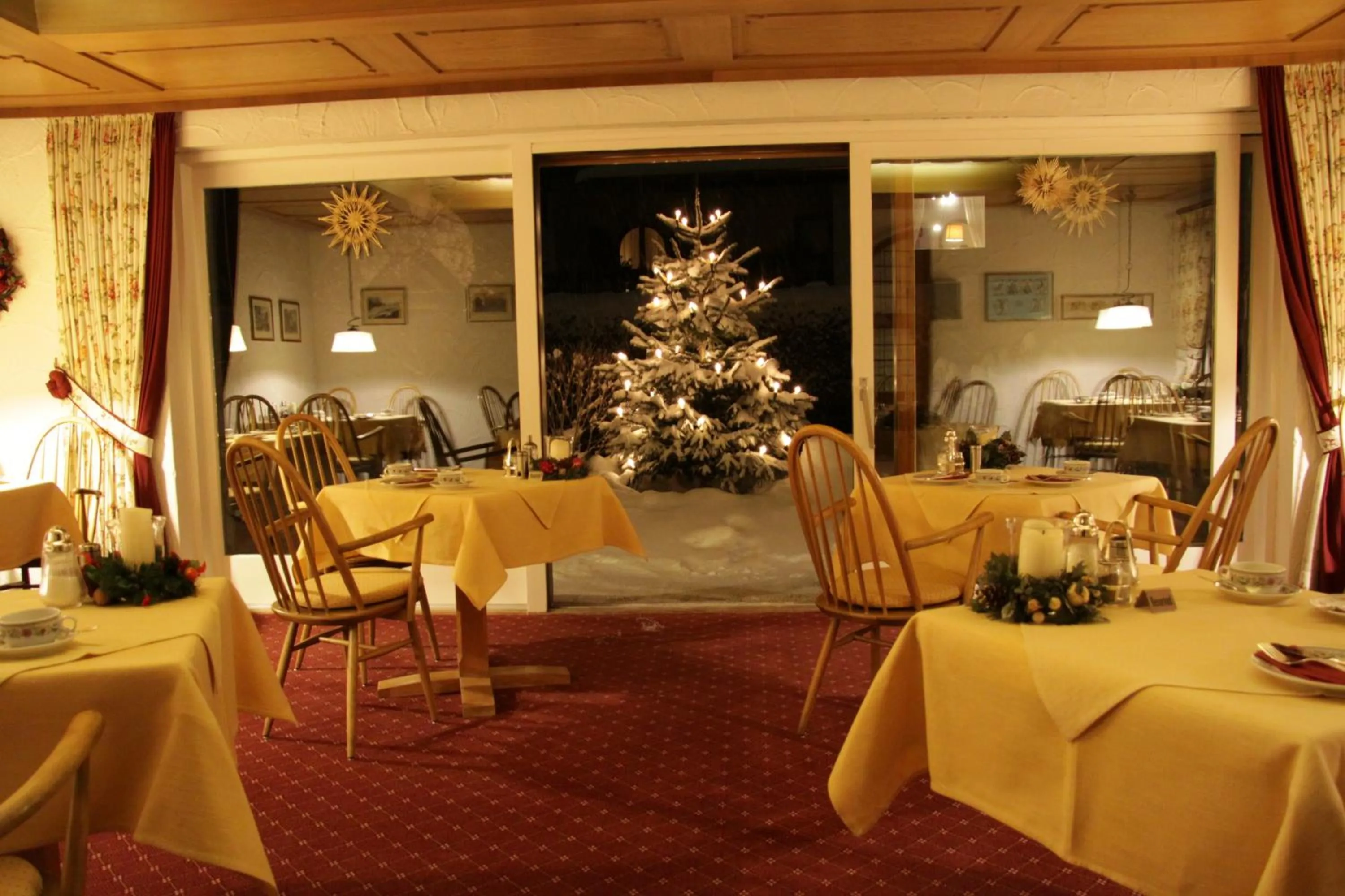 Restaurant/places to eat in Hotel Franziska