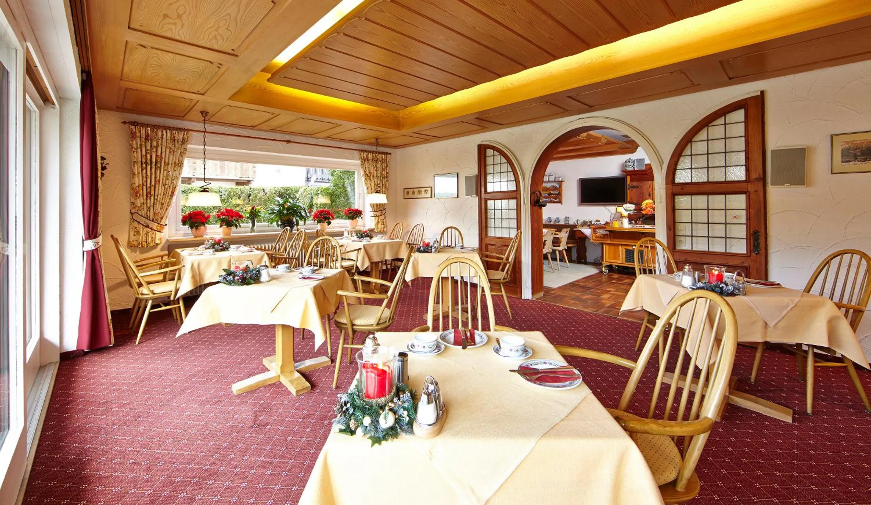 Restaurant/places to eat in Hotel Franziska