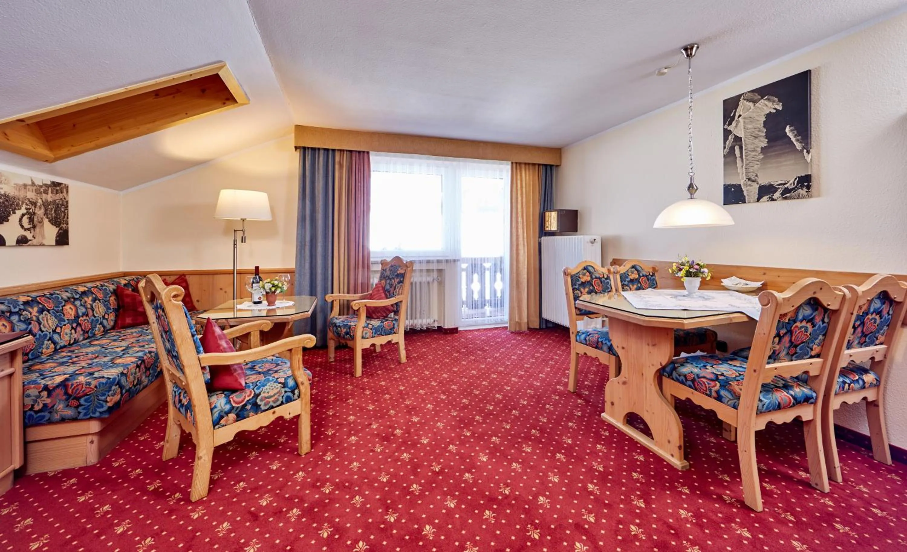 Seating area in Hotel Franziska