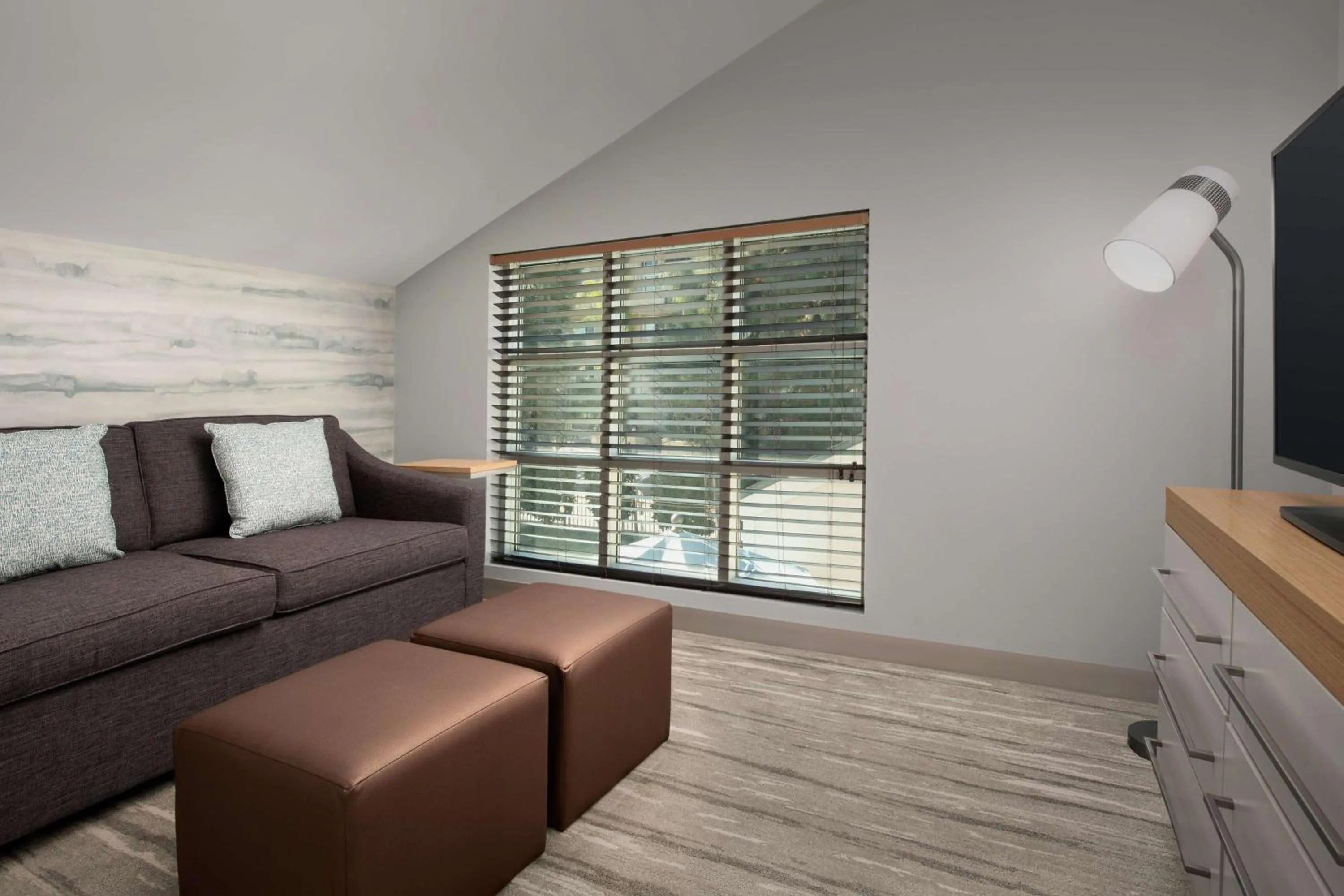 Living room in Hilton Garden Inn Los Angeles Marina Del Rey