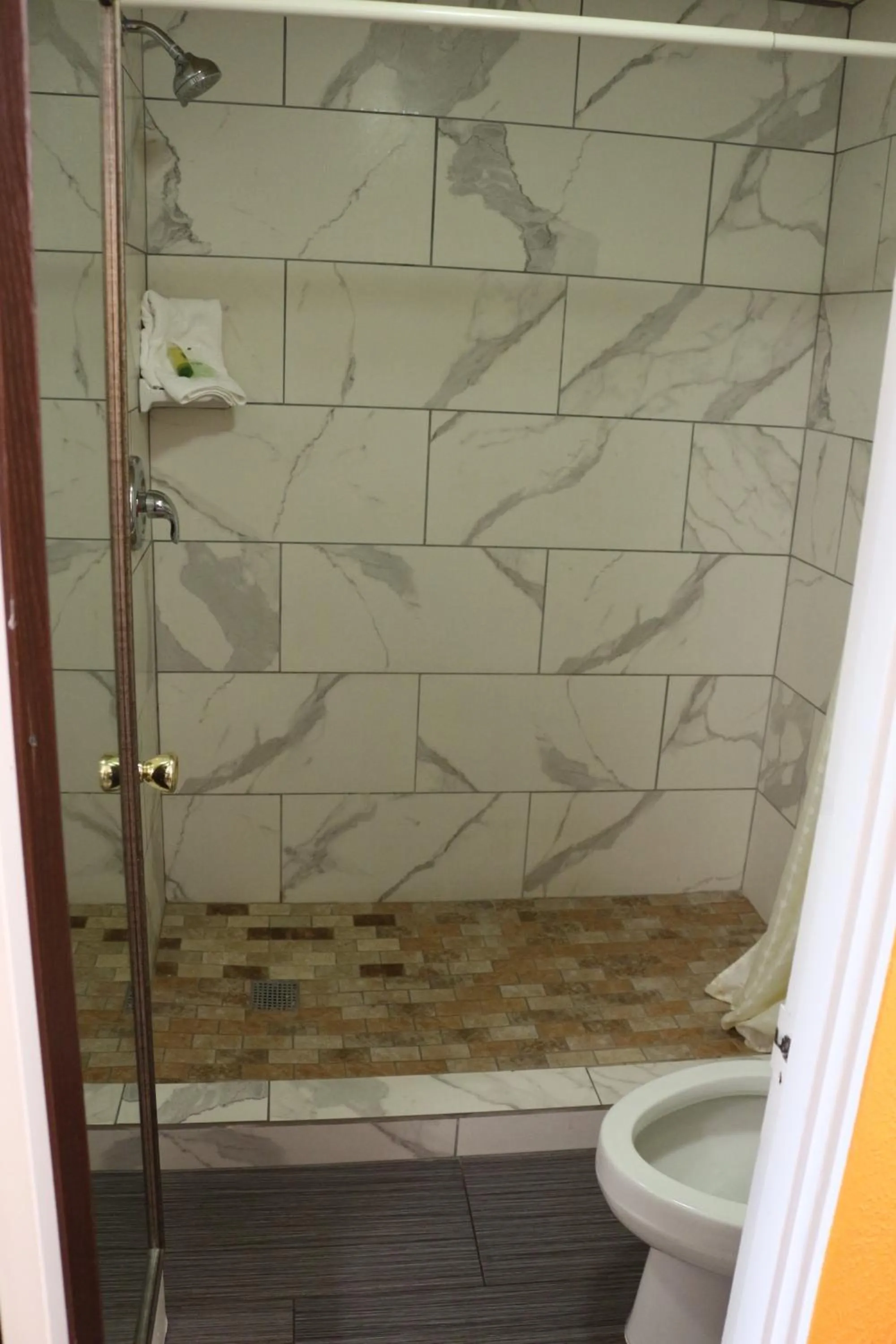 Bathroom in Lone Star Inn Kerrville/Fredericksburg