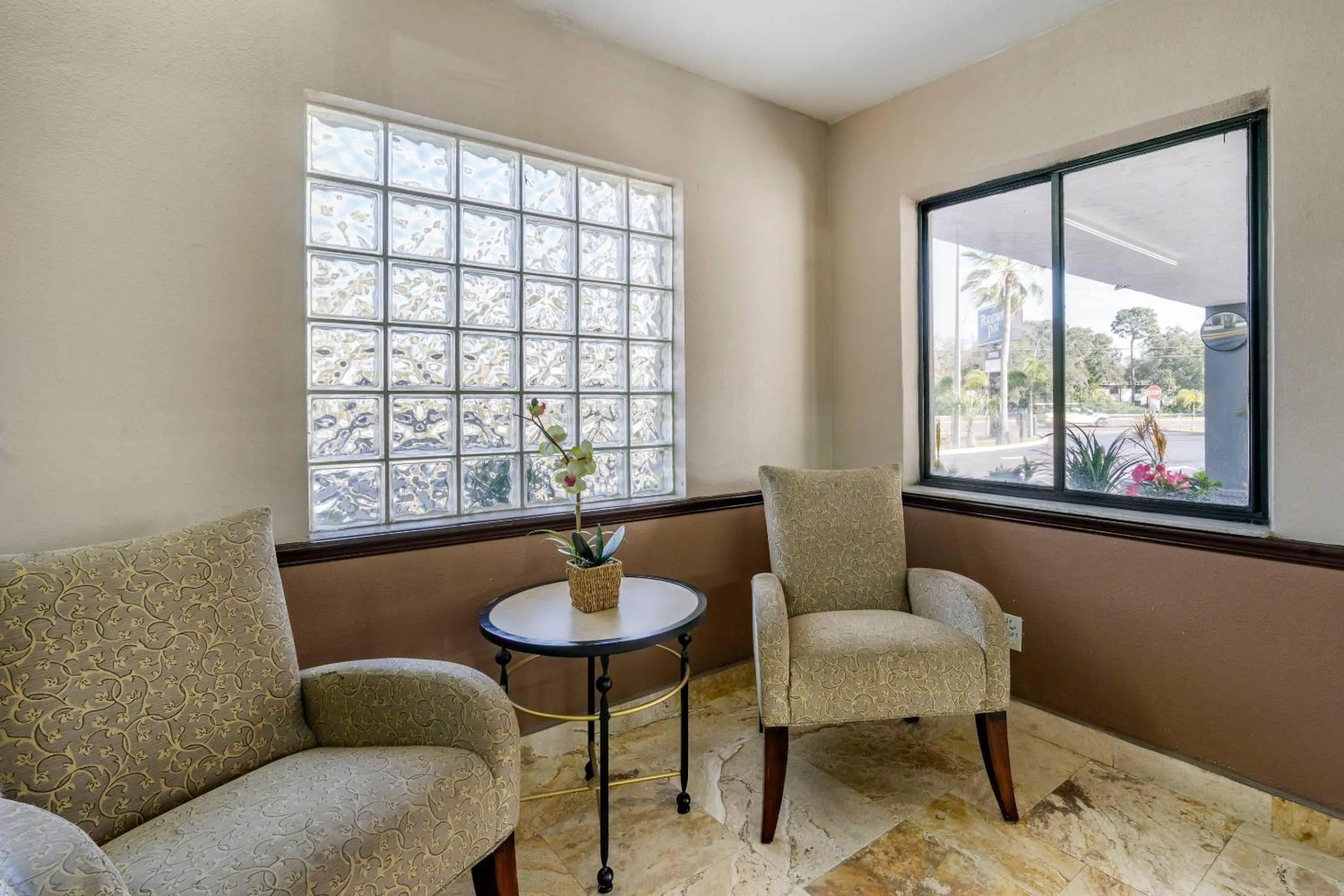 Lobby or reception in Rodeway Inn Clearwater-Dunedin