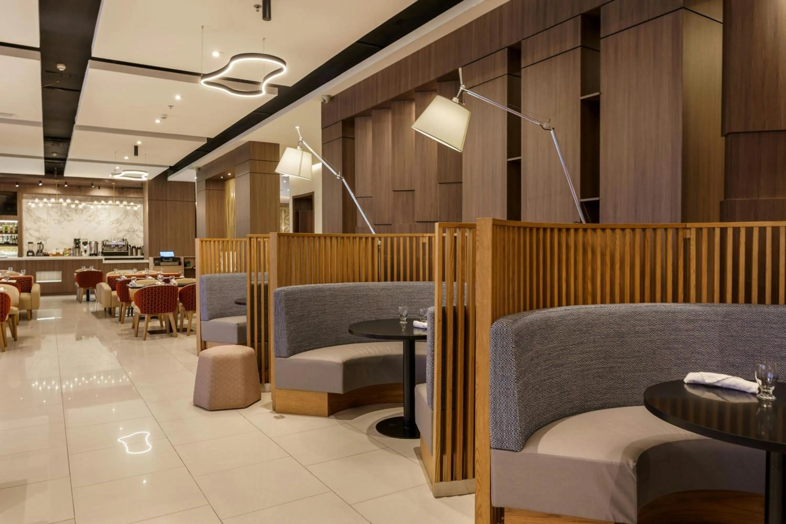 Restaurant/places to eat in Courtyard by Marriott Panama Metromall