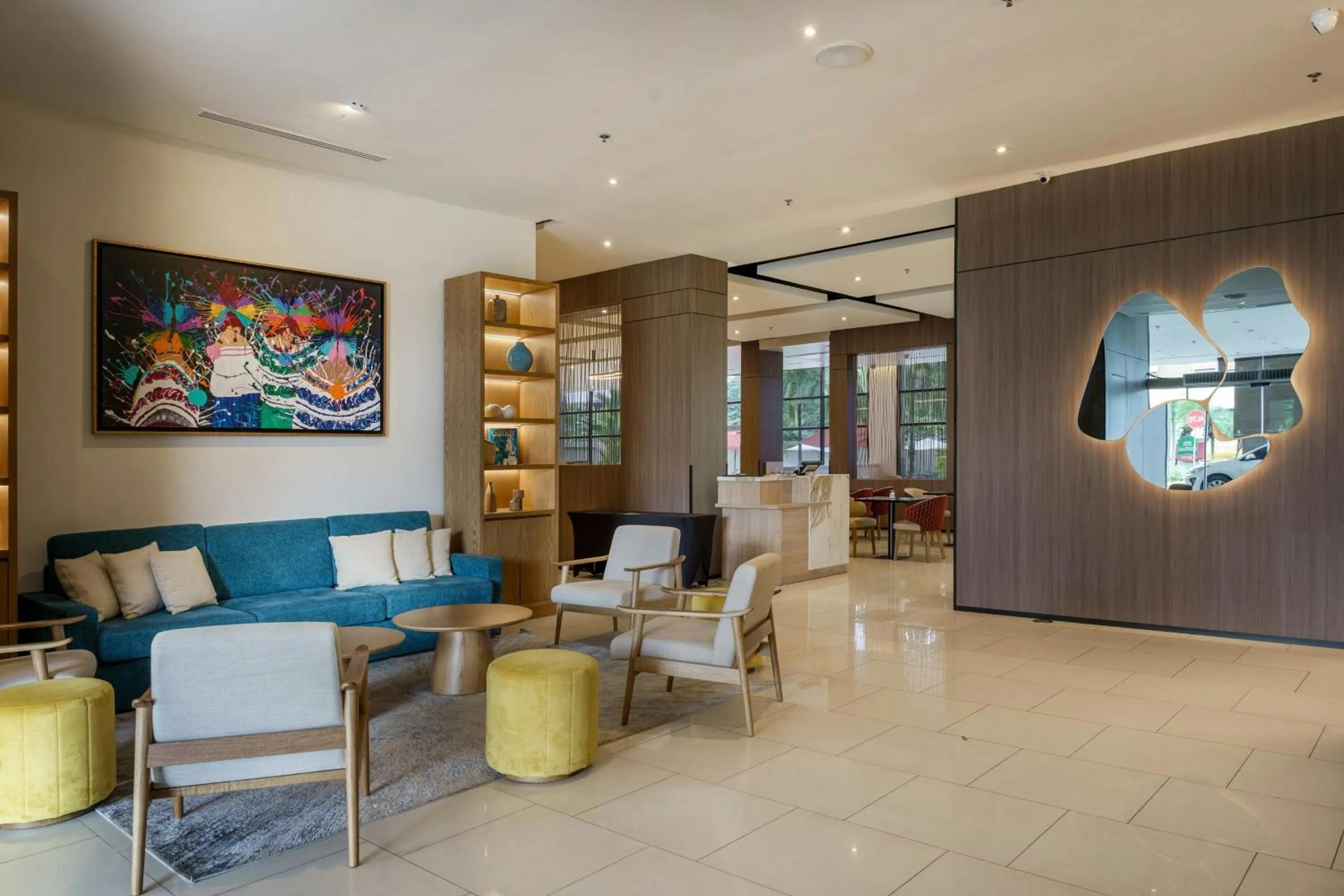 Lobby or reception in Courtyard by Marriott Panama Metromall