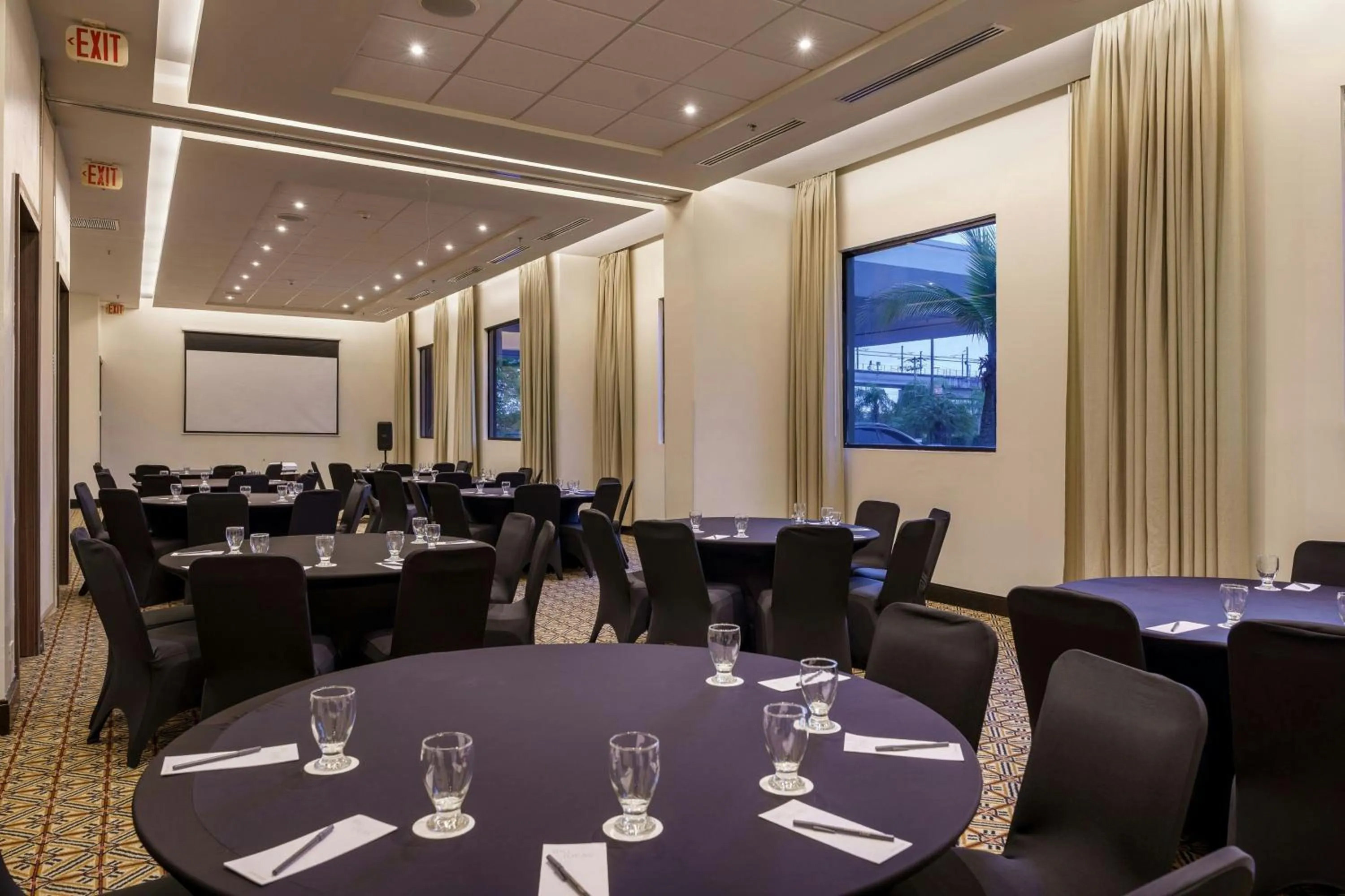 Meeting/conference room in Courtyard by Marriott Panama Metromall