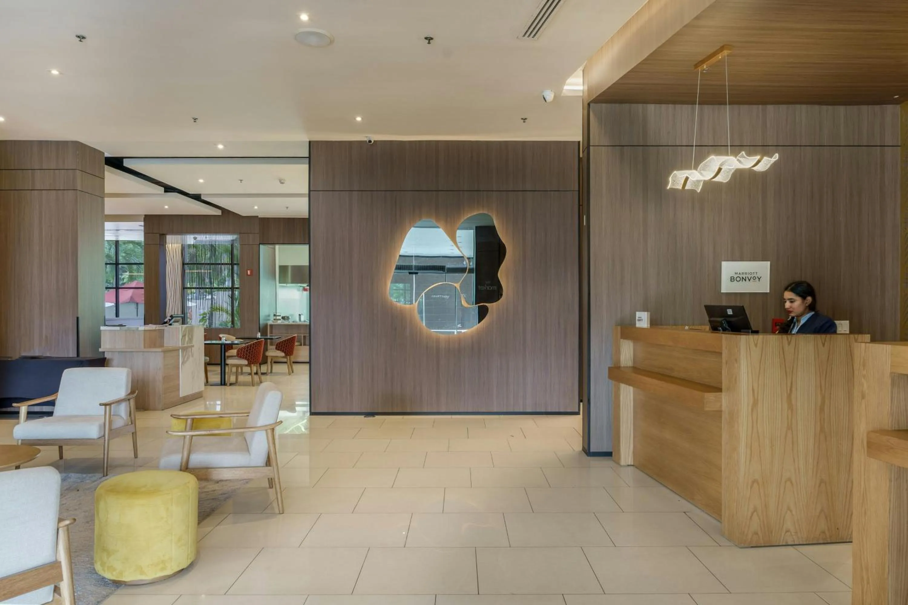 Lobby or reception in Courtyard by Marriott Panama Metromall
