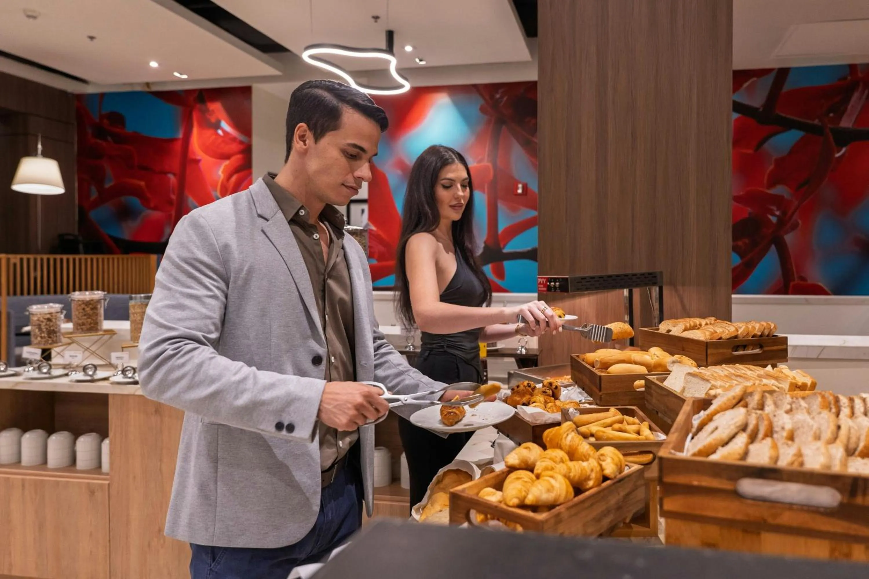 Restaurant/places to eat in Courtyard by Marriott Panama Metromall