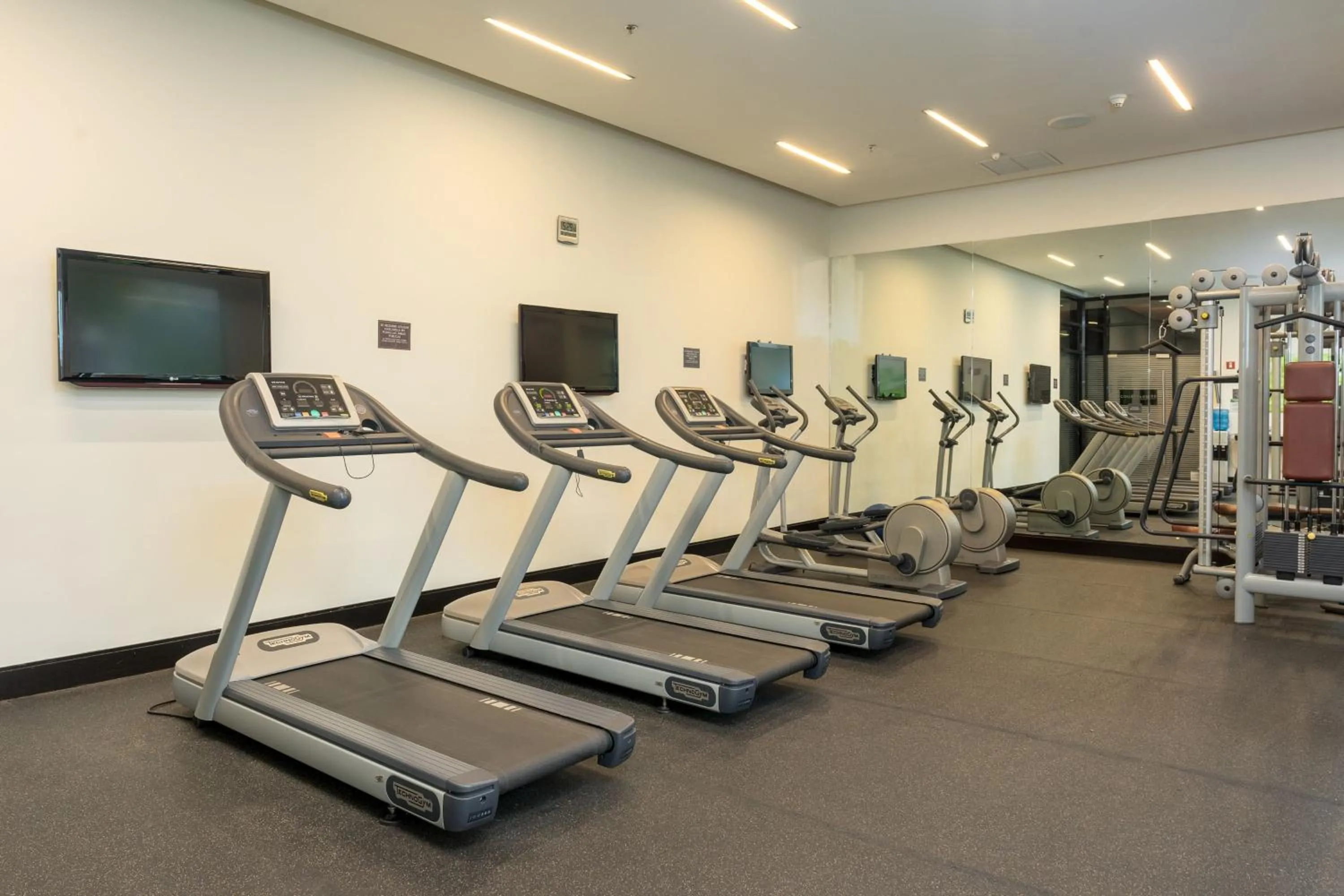 Fitness centre/facilities in Courtyard by Marriott Panama Metromall