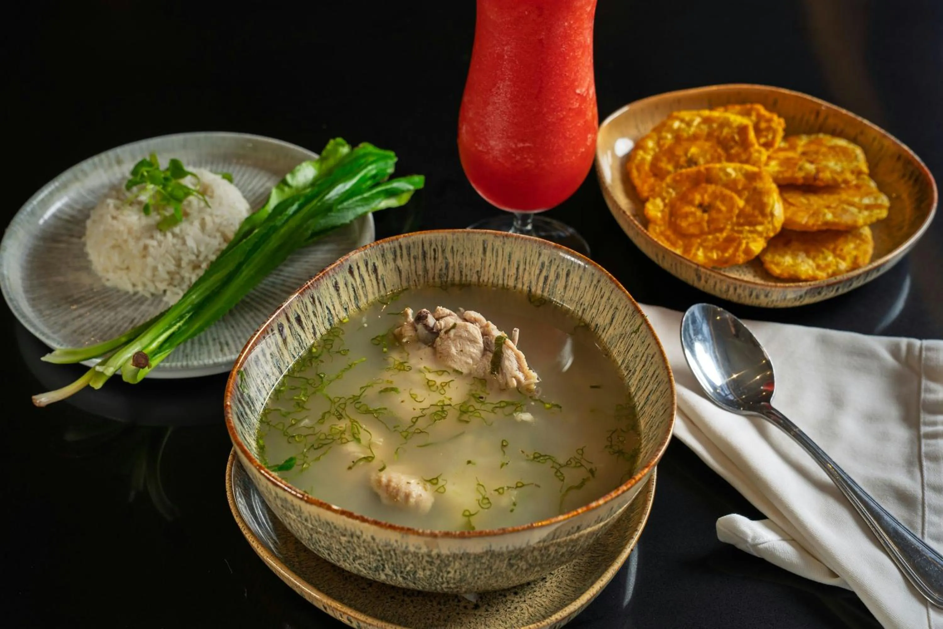 Restaurant/places to eat in Courtyard by Marriott Panama Metromall