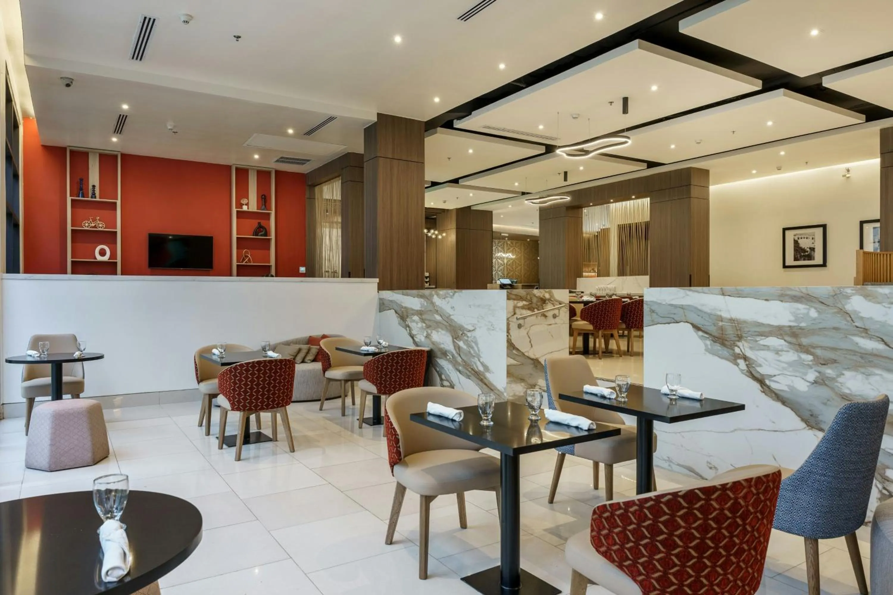 Restaurant/places to eat in Courtyard by Marriott Panama Metromall