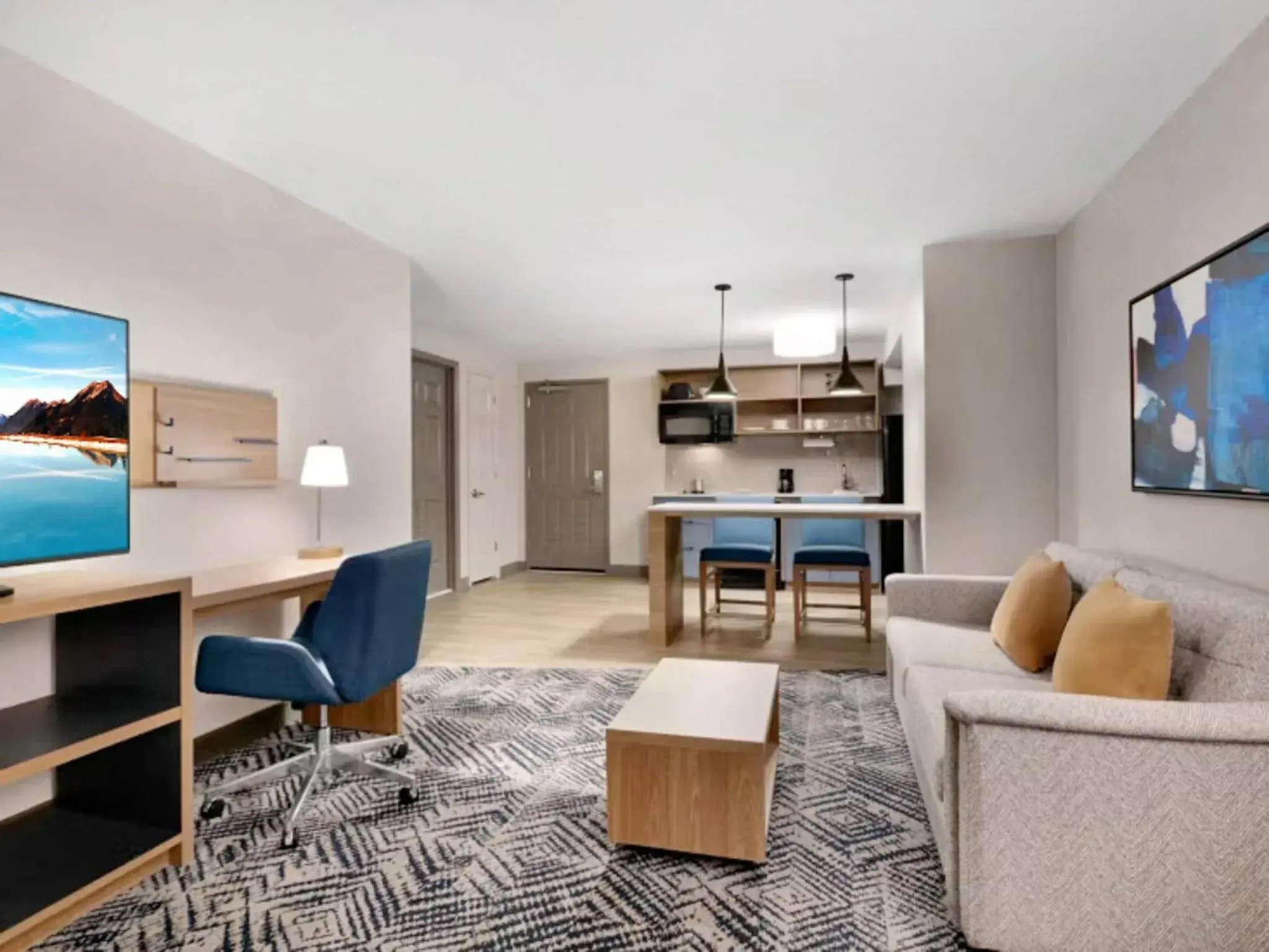 One-Bedroom Suite in Candlewood Suites Champaign-Urbana University Area by IHG One-Bedroom Suite in Candlewood Suites Champaign-Urbana University Area by IHG