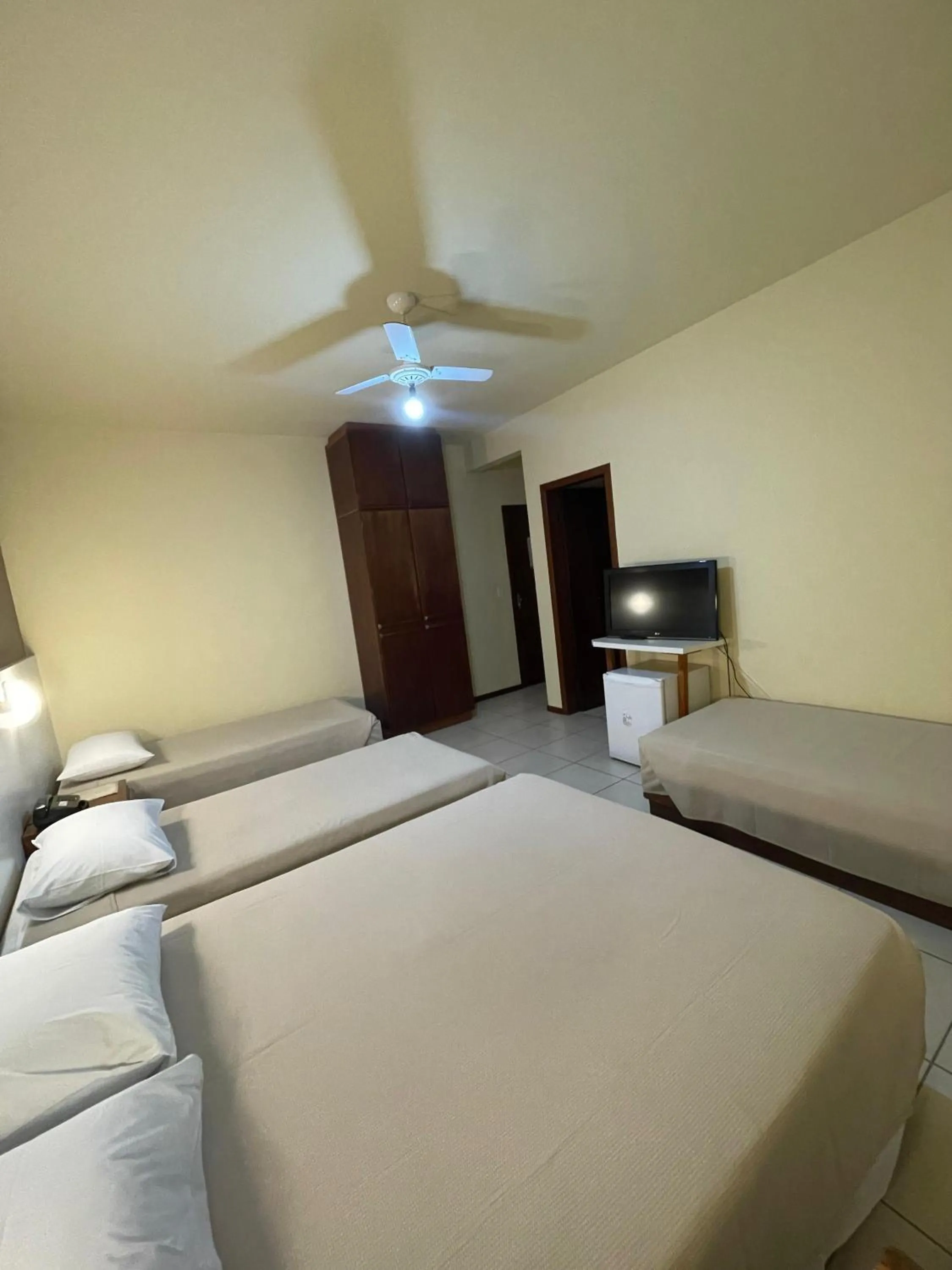 Bed in Hotel Cambirela