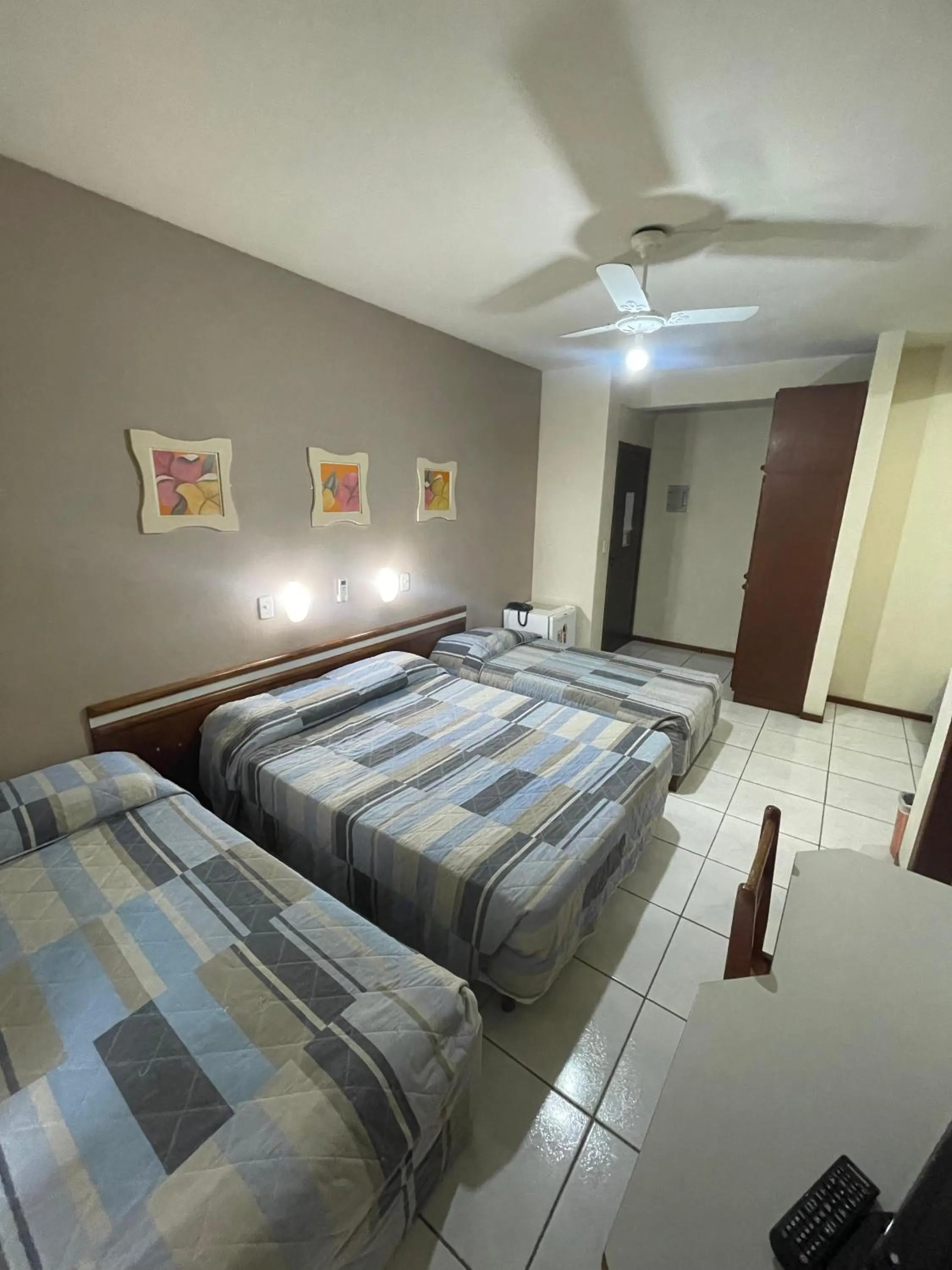 Bed in Hotel Cambirela