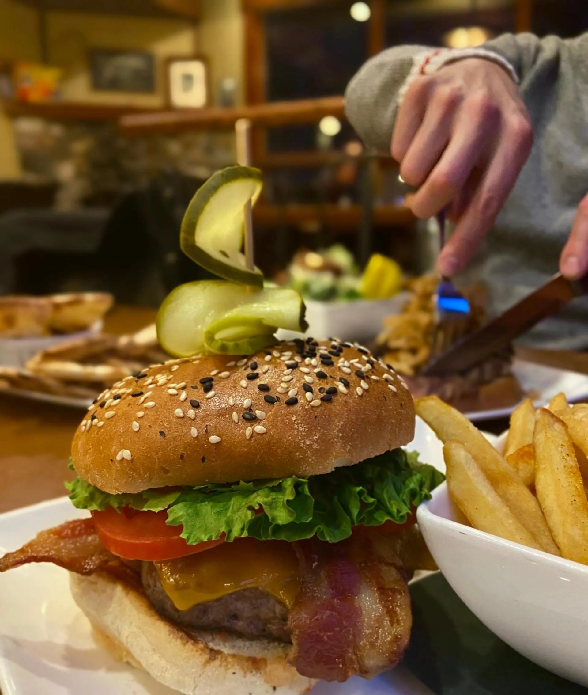 Restaurant/places to eat in Johnston Canyon Lodge & Bungalows