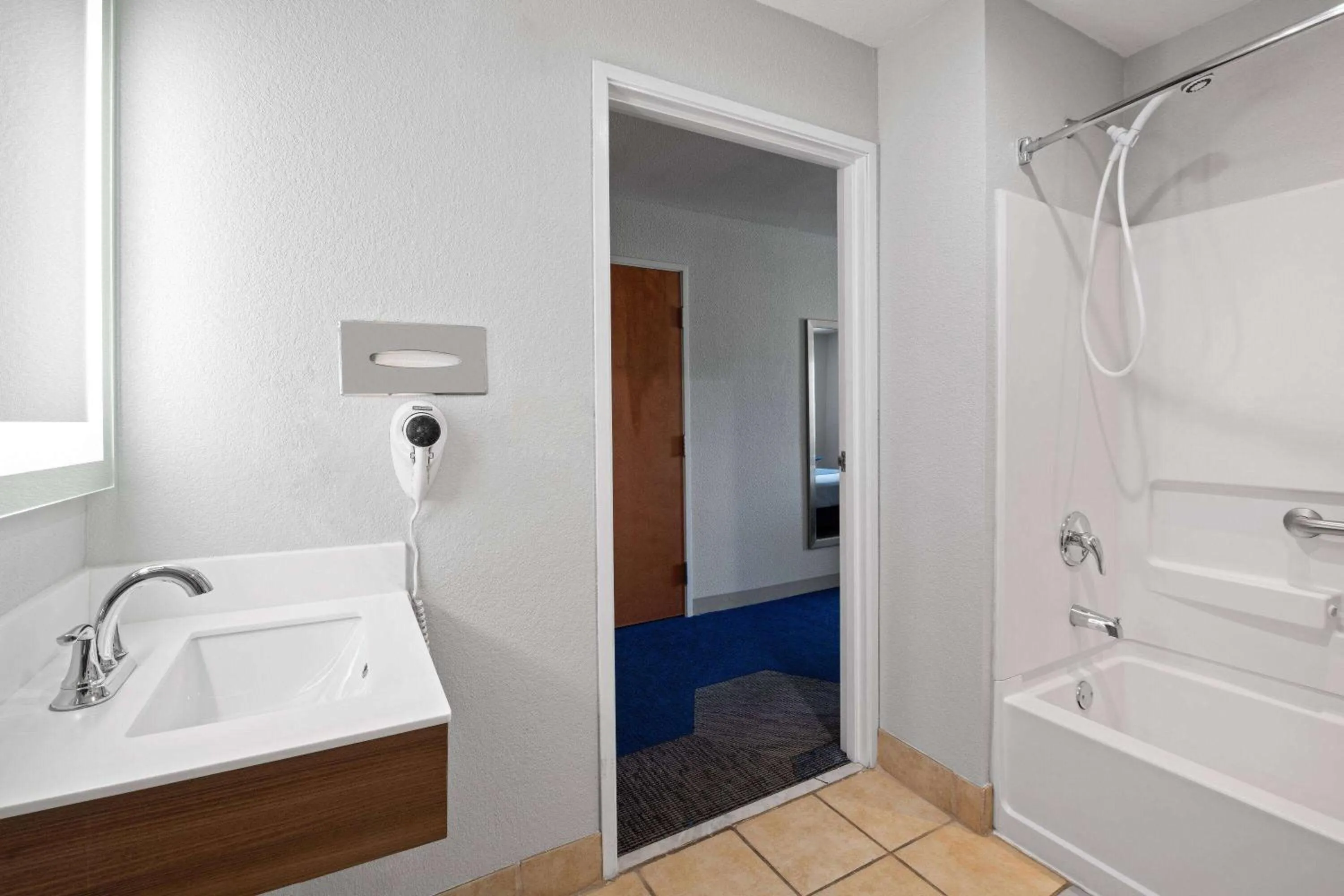 Bathroom in Microtel Inn & Suites by Wyndham of Houma