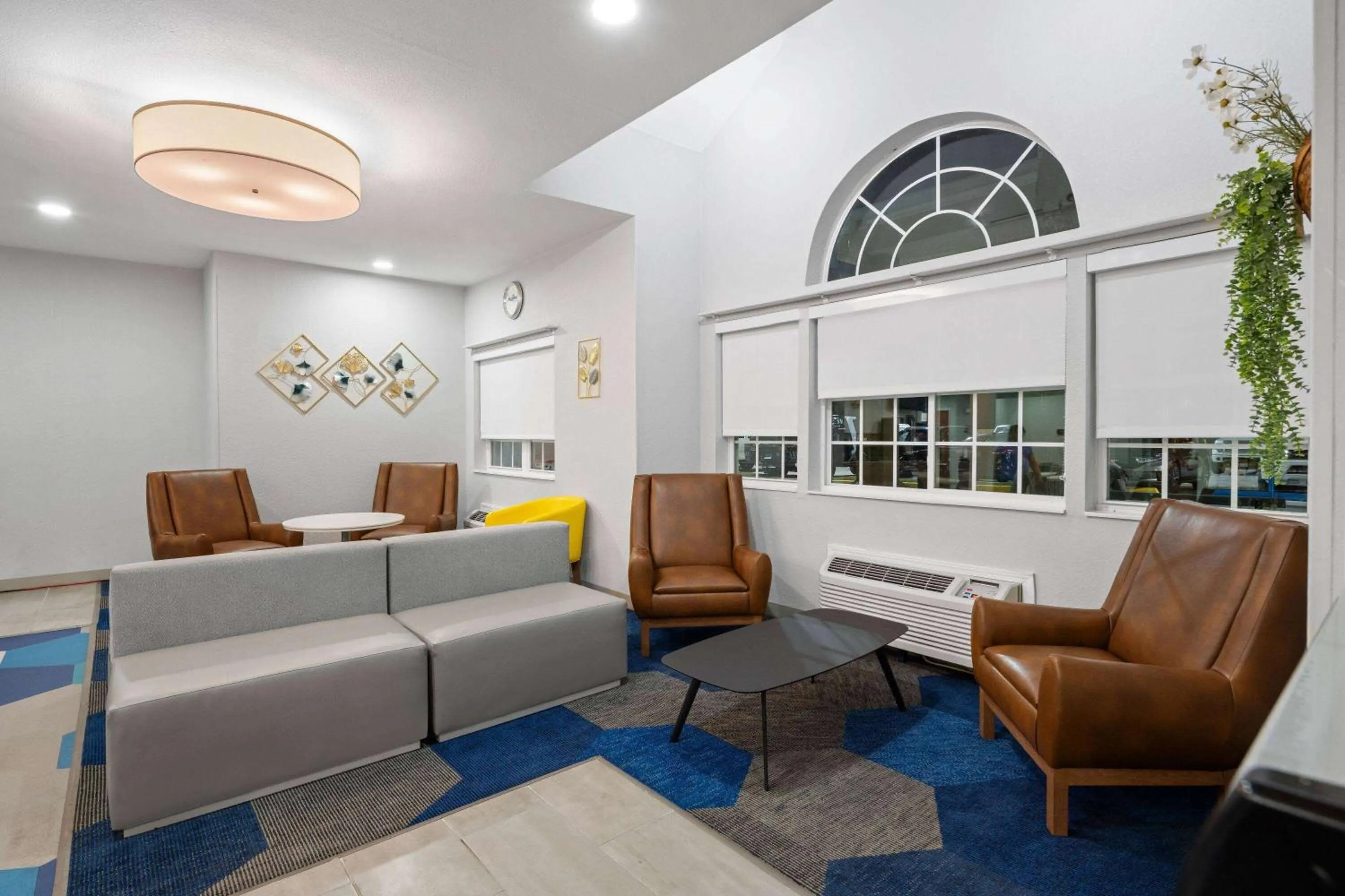 Lobby or reception in Microtel Inn & Suites by Wyndham of Houma