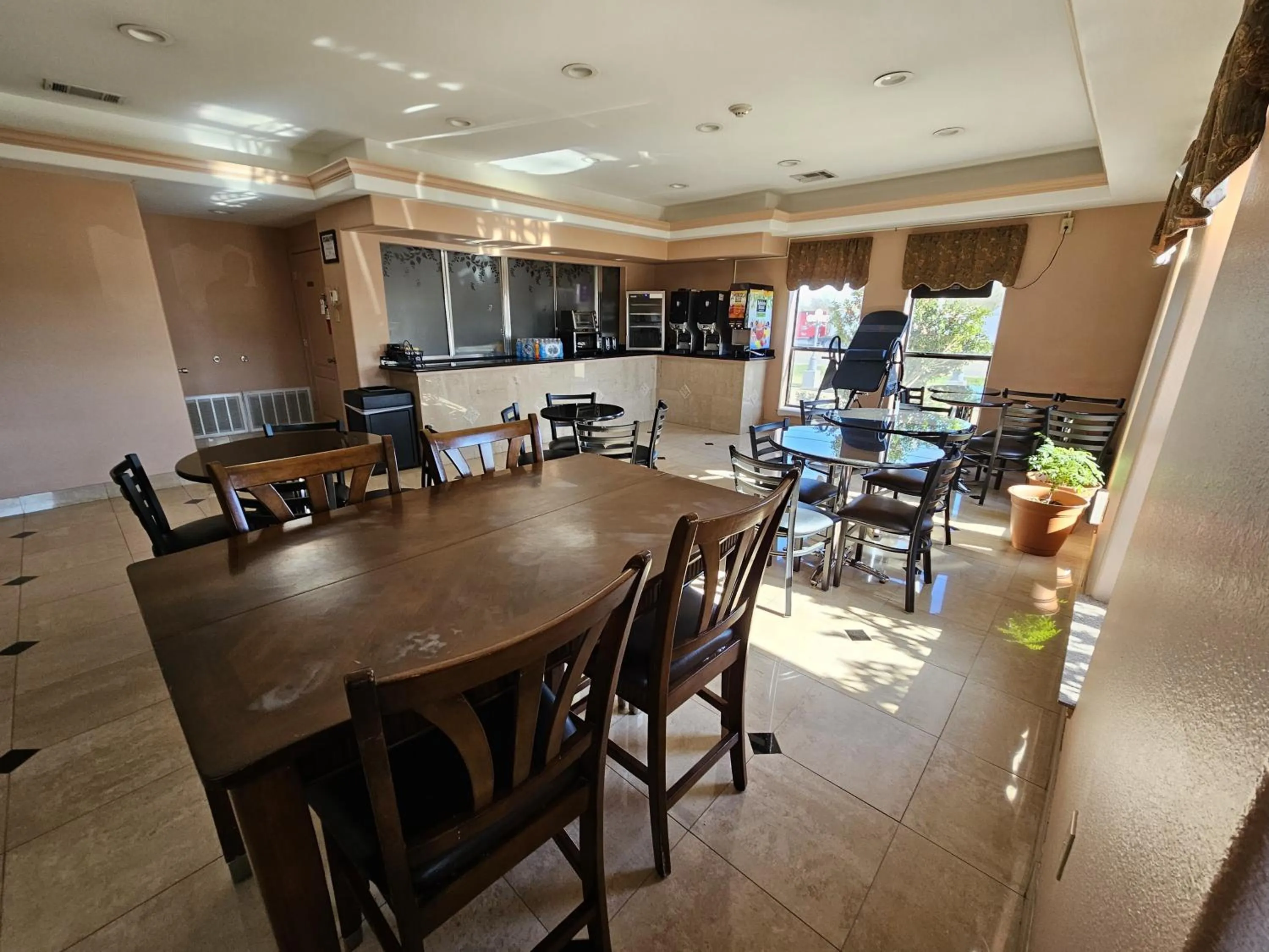 Breakfast in Budgetel Inn and Suites