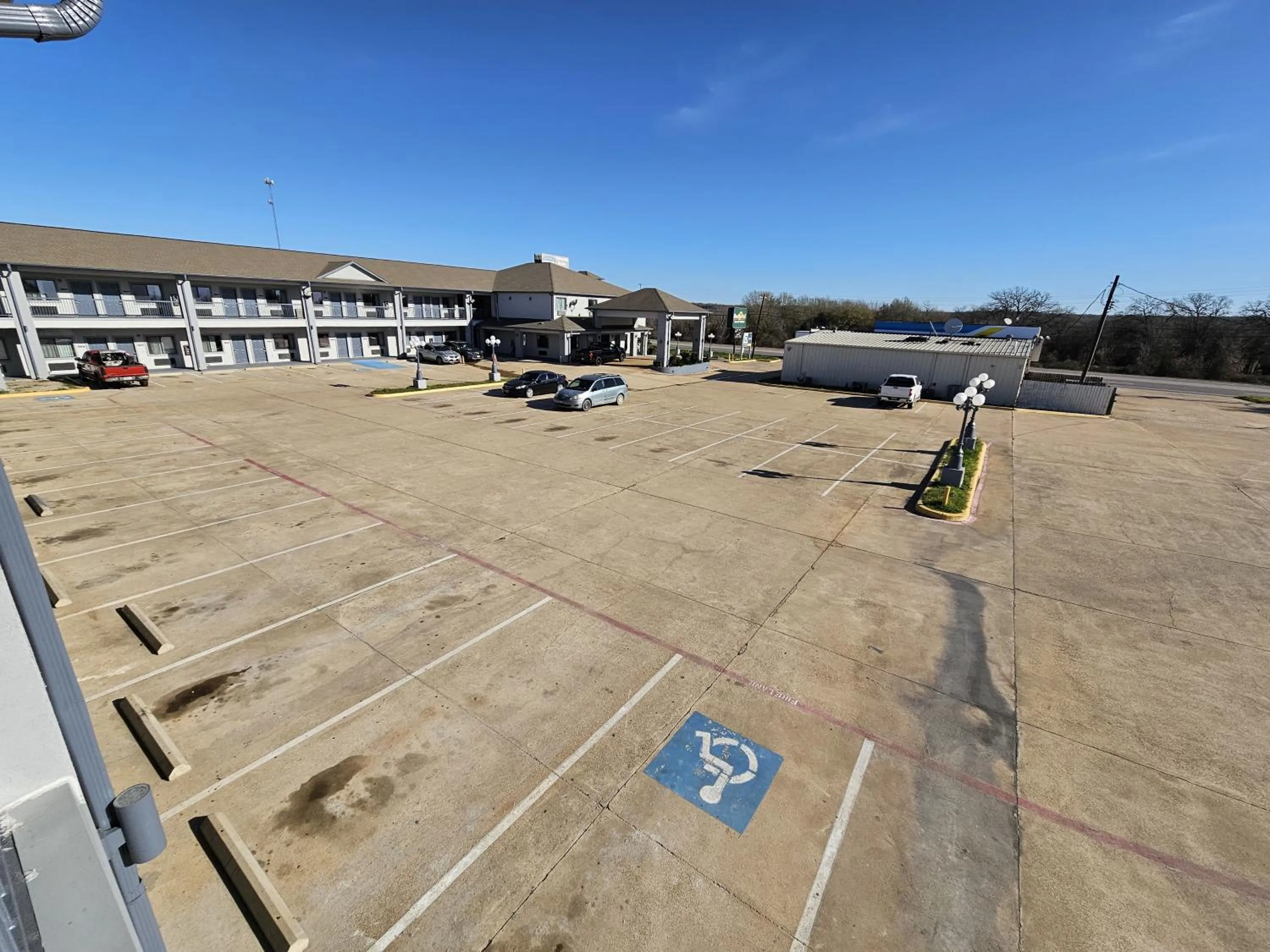 Parking in Budgetel Inn and Suites