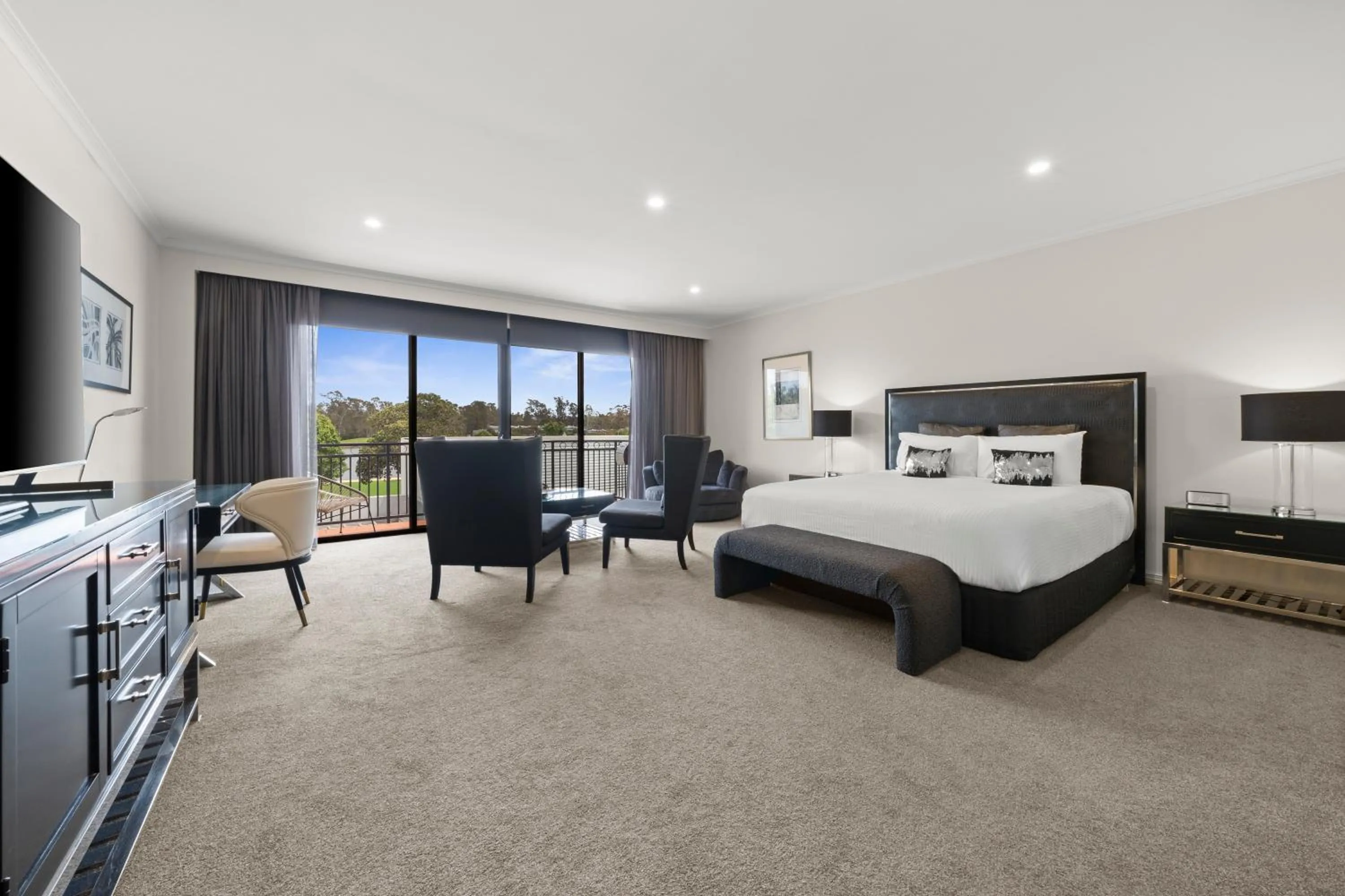 Bedroom, Bed in The Carrington Hotel