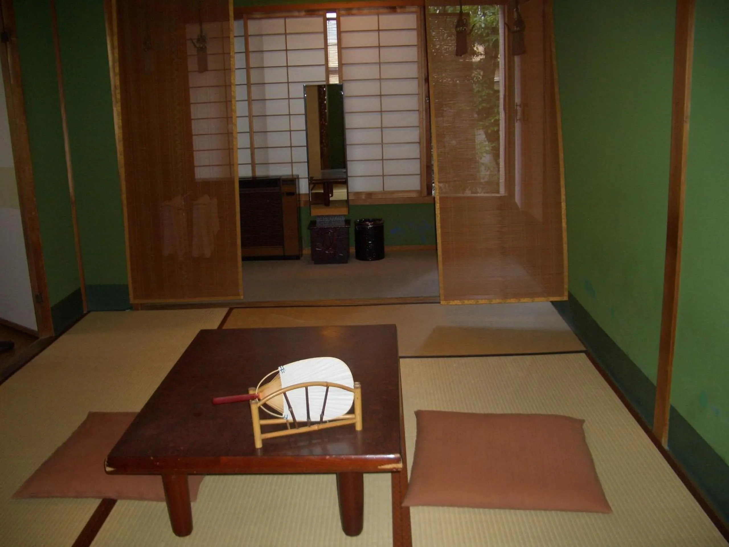 Photo of the whole room in Murataya