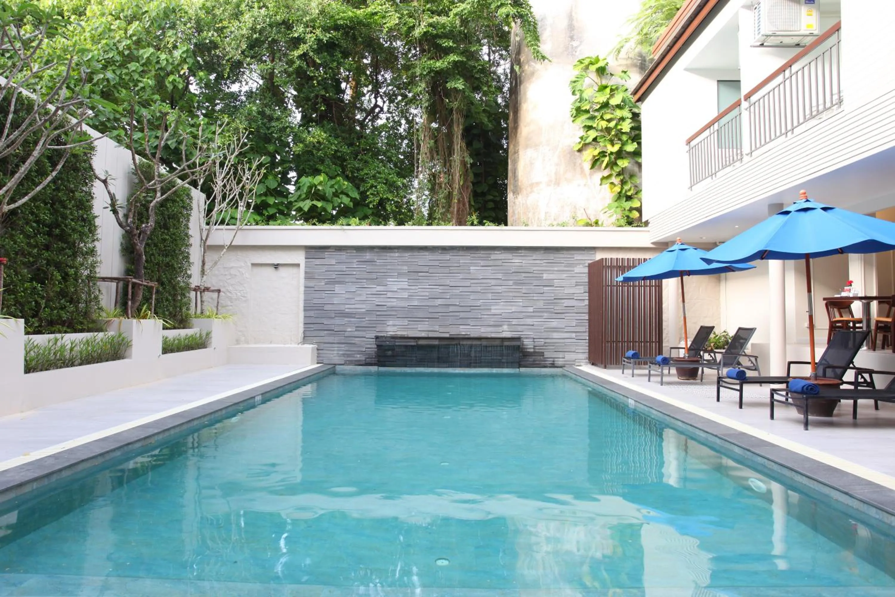 Swimming pool in Adema Boutique Karon