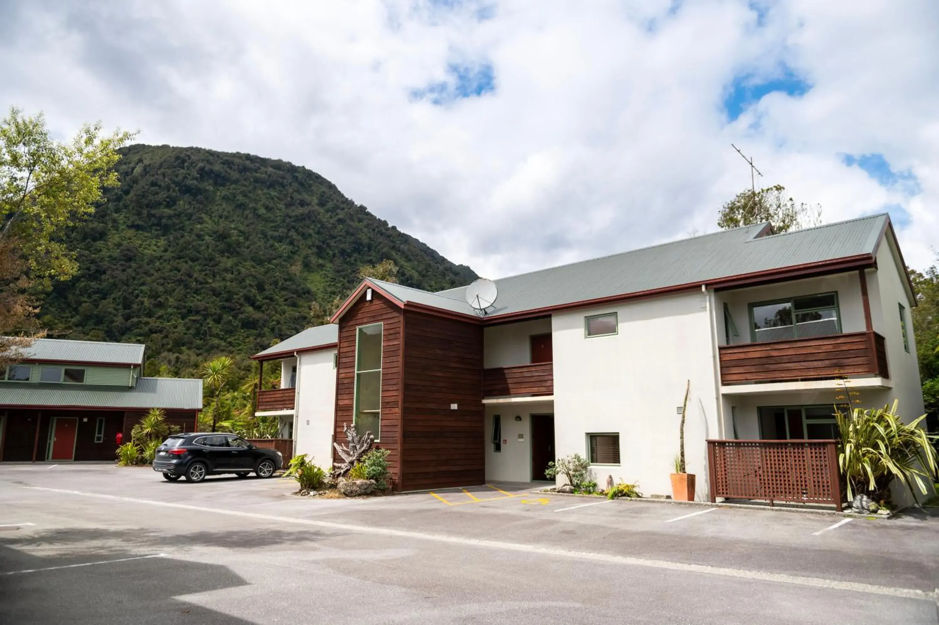 One-Bedroom Apartment in Punga Grove One-Bedroom Apartment in Punga Grove