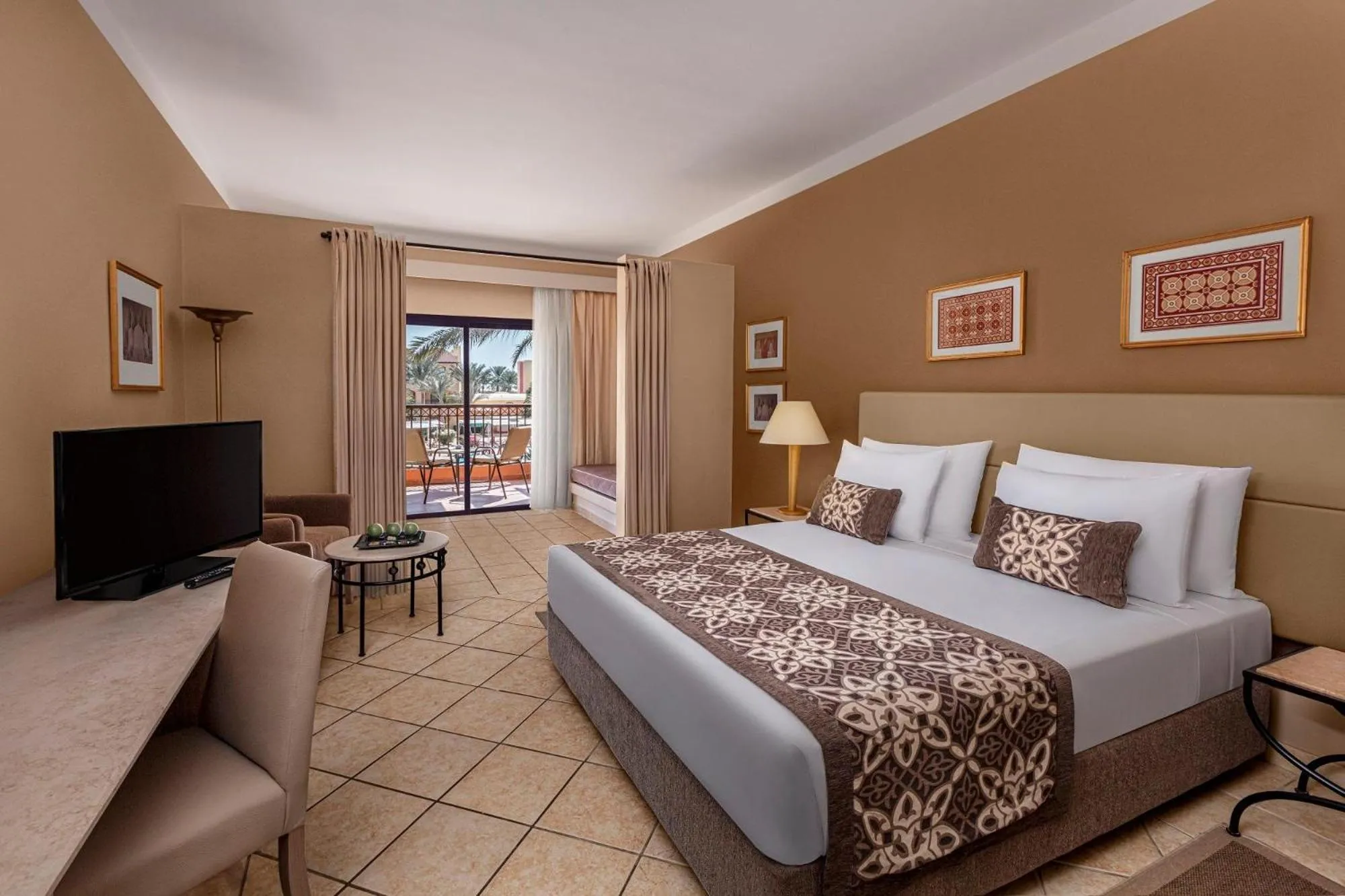 Photo of the whole room, Bed in JAZ Makadi Saraya Resort