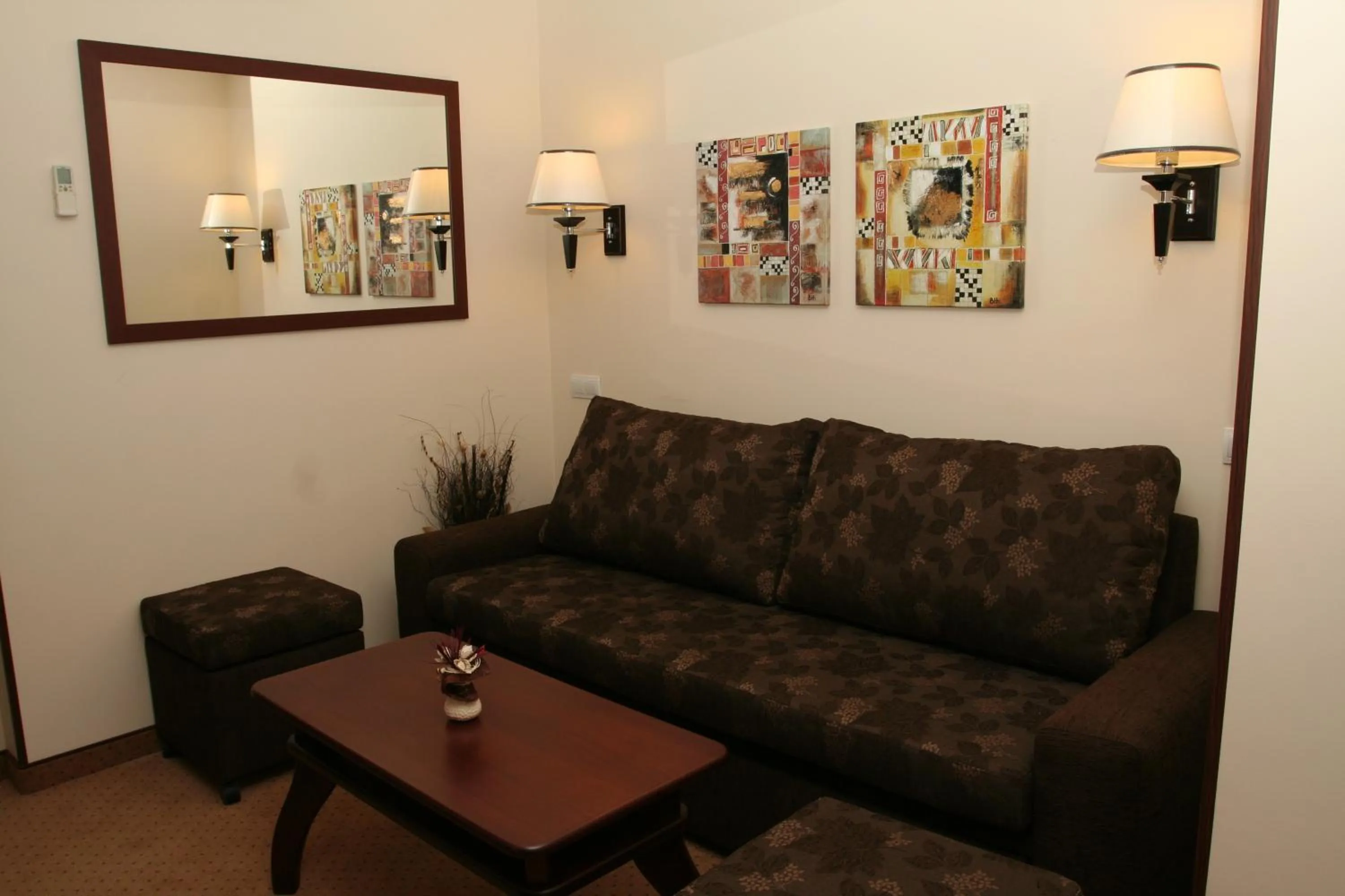 Living room in Favorit Hotel