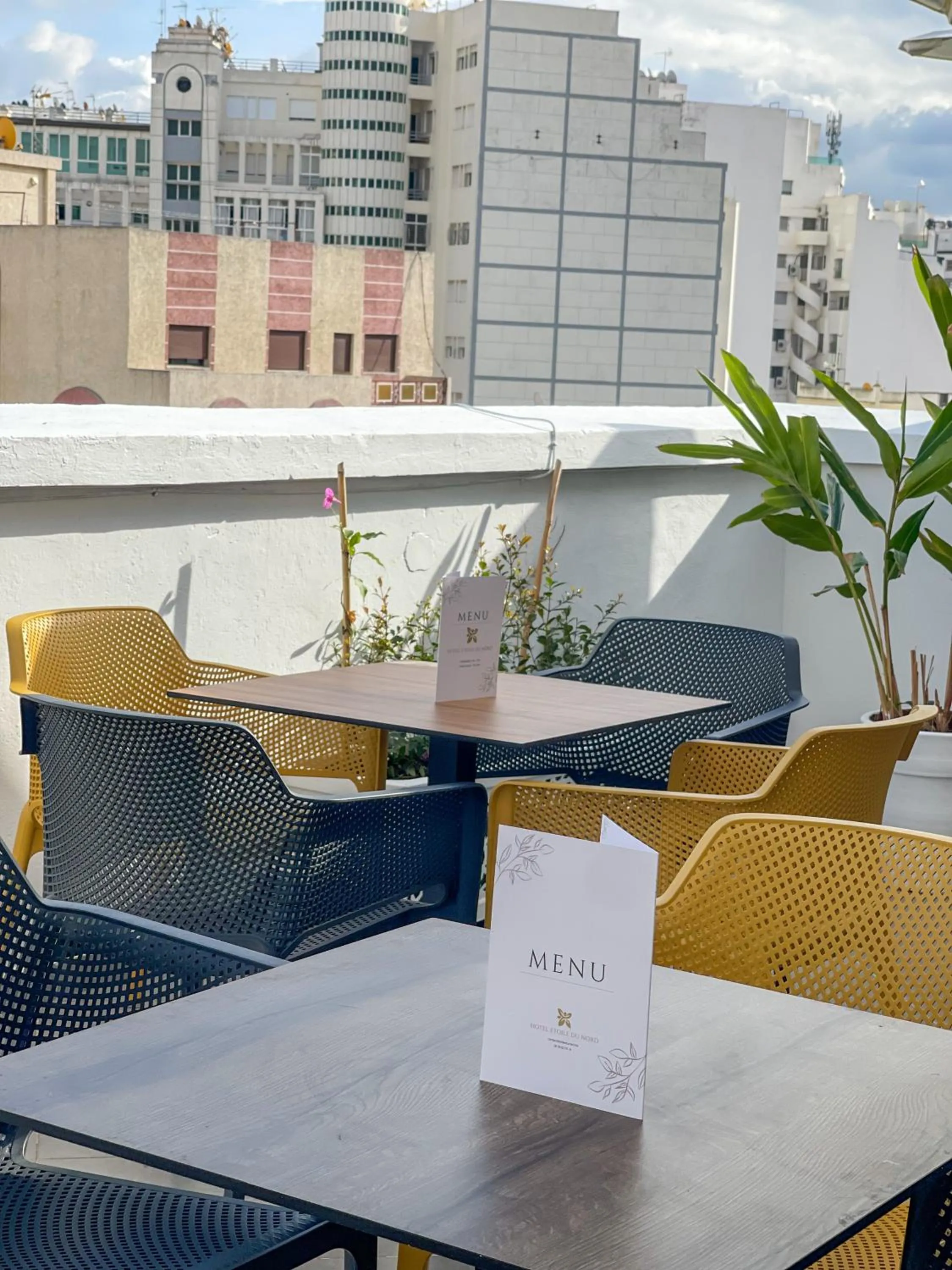 Restaurant/places to eat in Hotel Etoile Du Nord