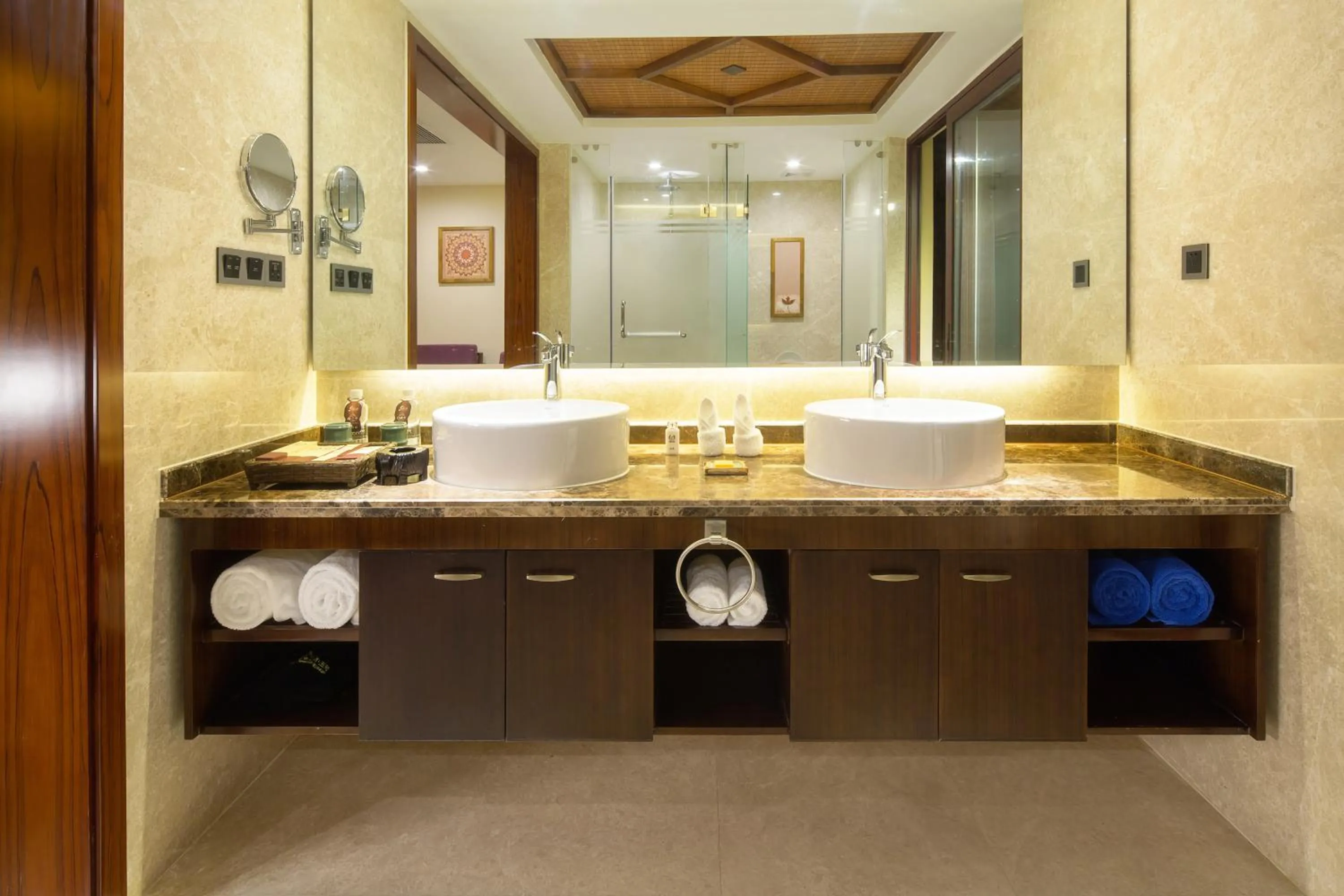 Toilet in Sanya Yalong Bay Villas & Spa