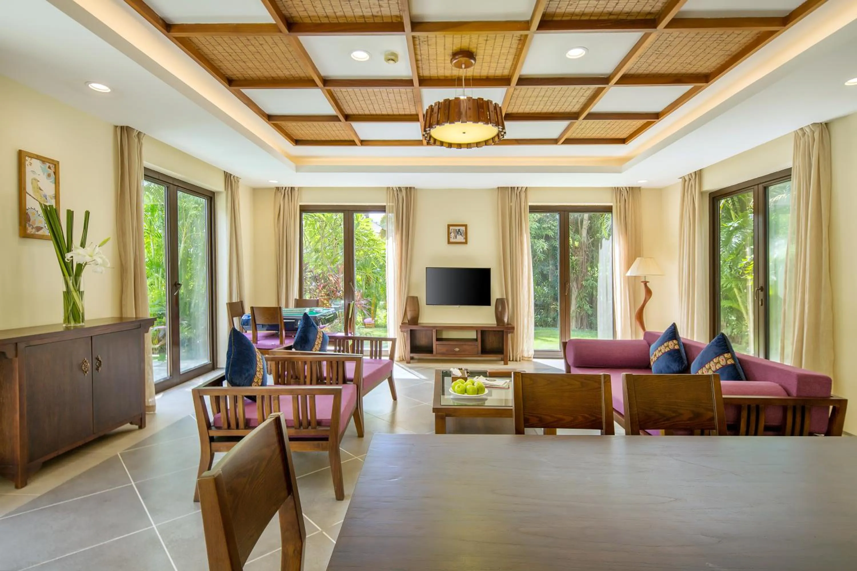 Living room in Sanya Yalong Bay Villas & Spa