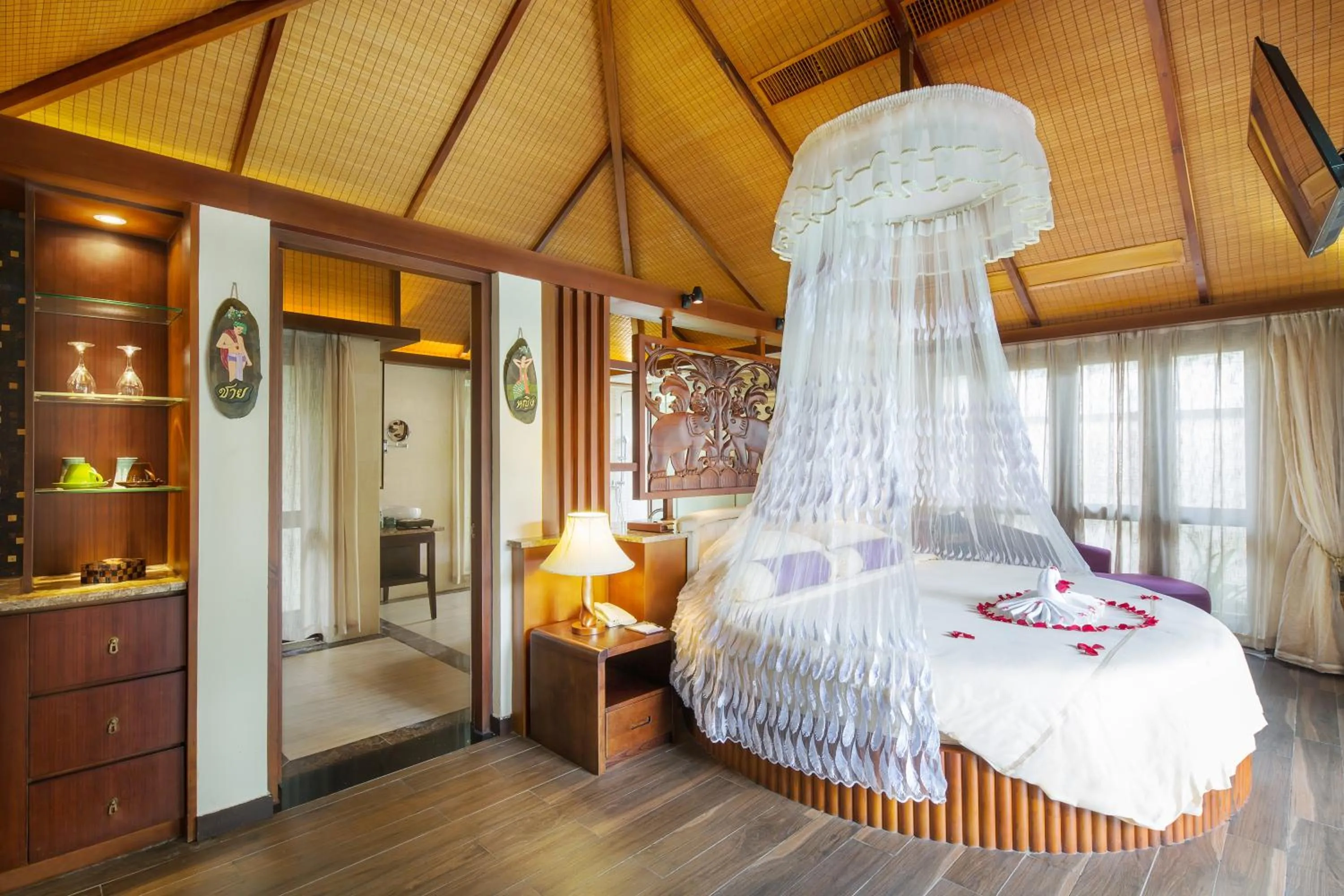 Bedroom, Bed in Sanya Yalong Bay Villas & Spa