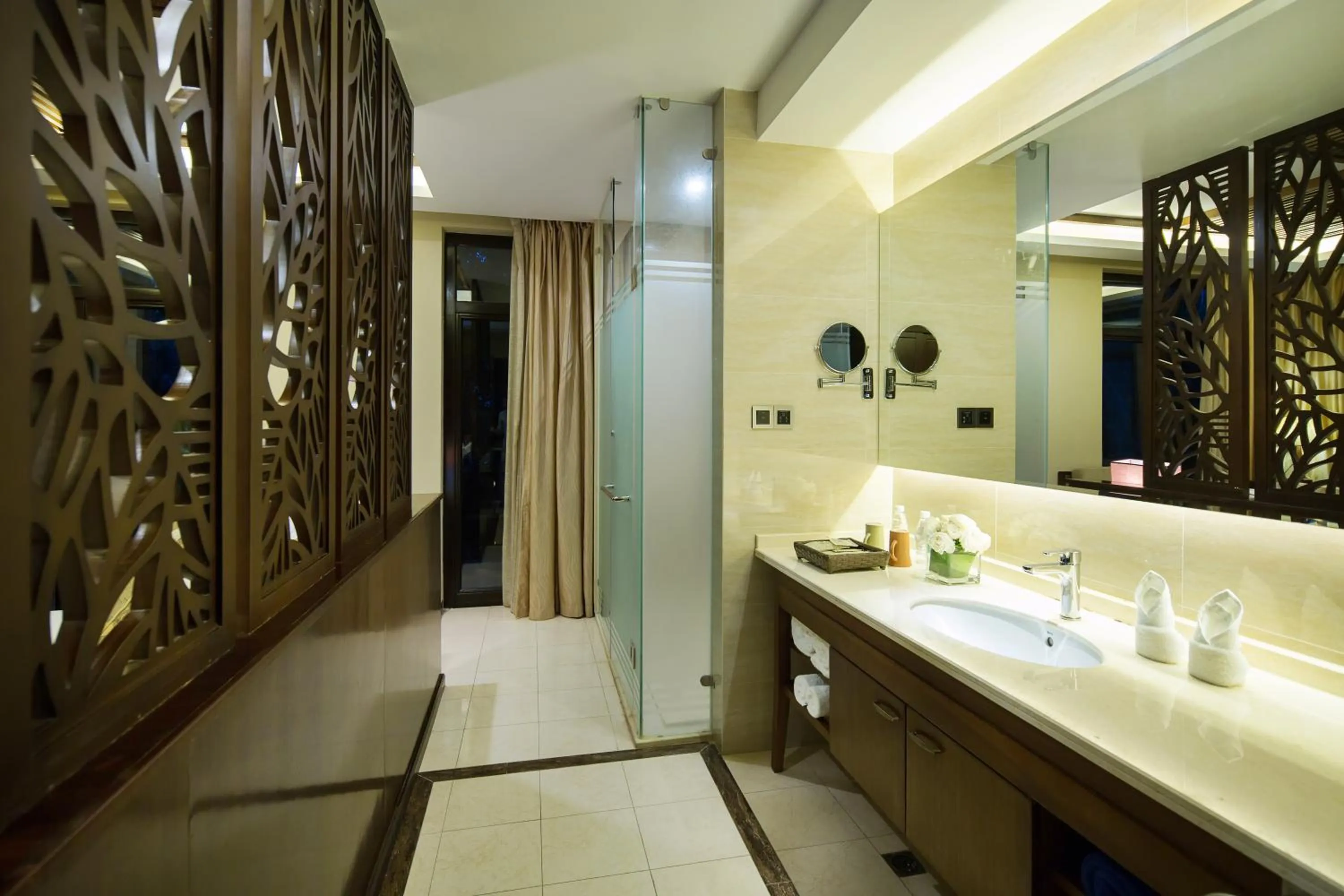 Shower in Sanya Yalong Bay Villas & Spa