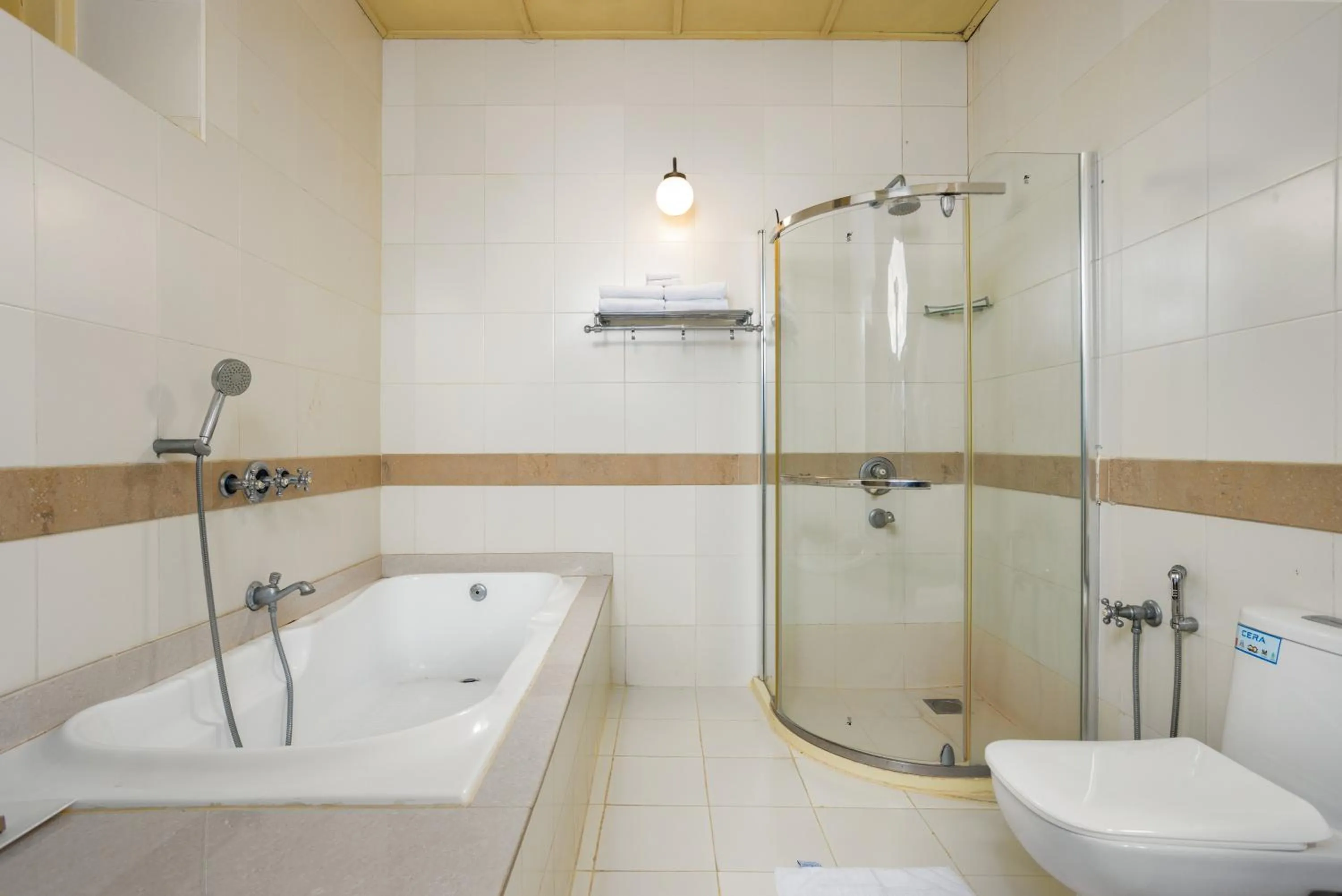 Hot Tub in Koder House Heritage Hotel & Spa