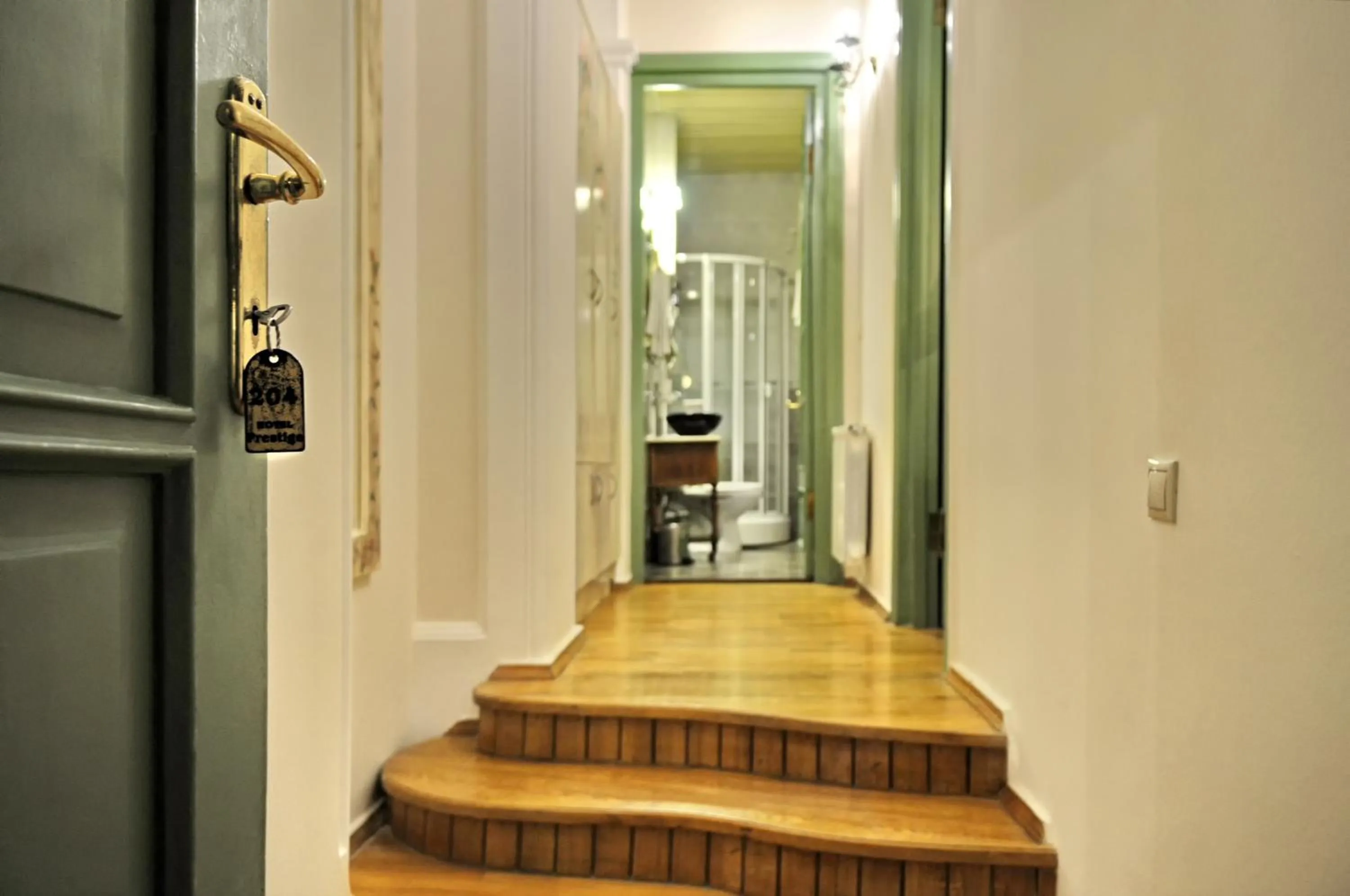 Shower in Prestige Palace - Esquisse Hotel