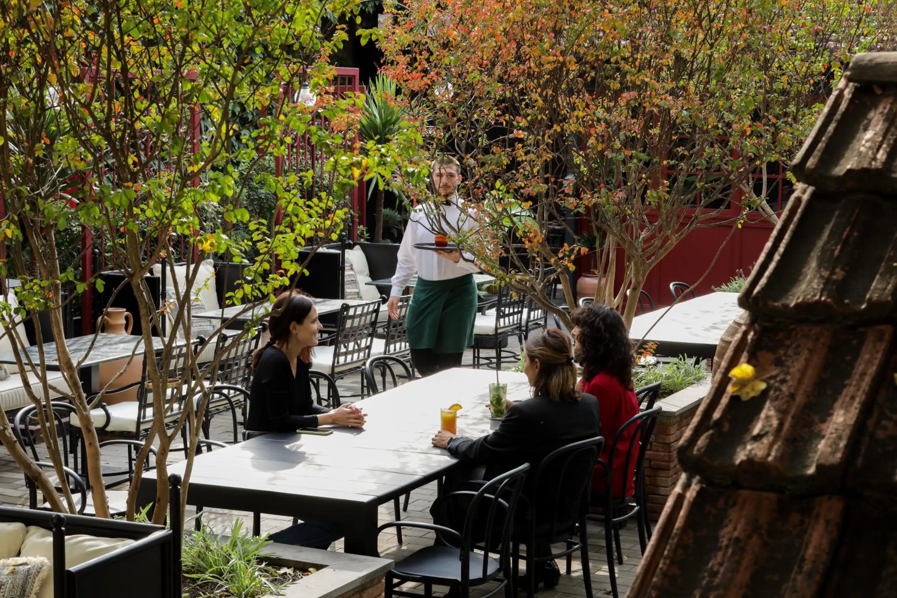 Garden in Prestige Palace - Esquisse Hotel