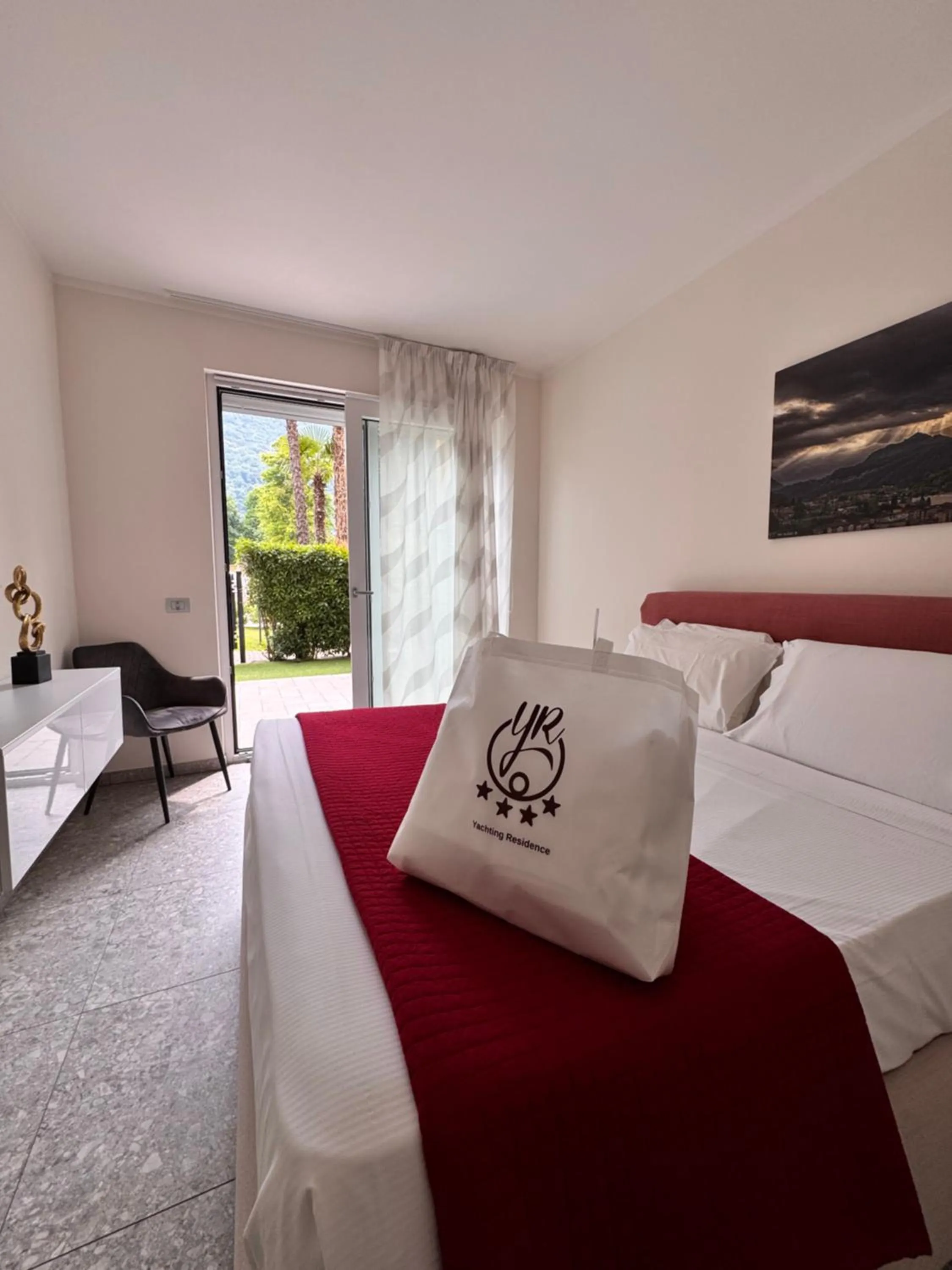 Bed in Yachting Residence