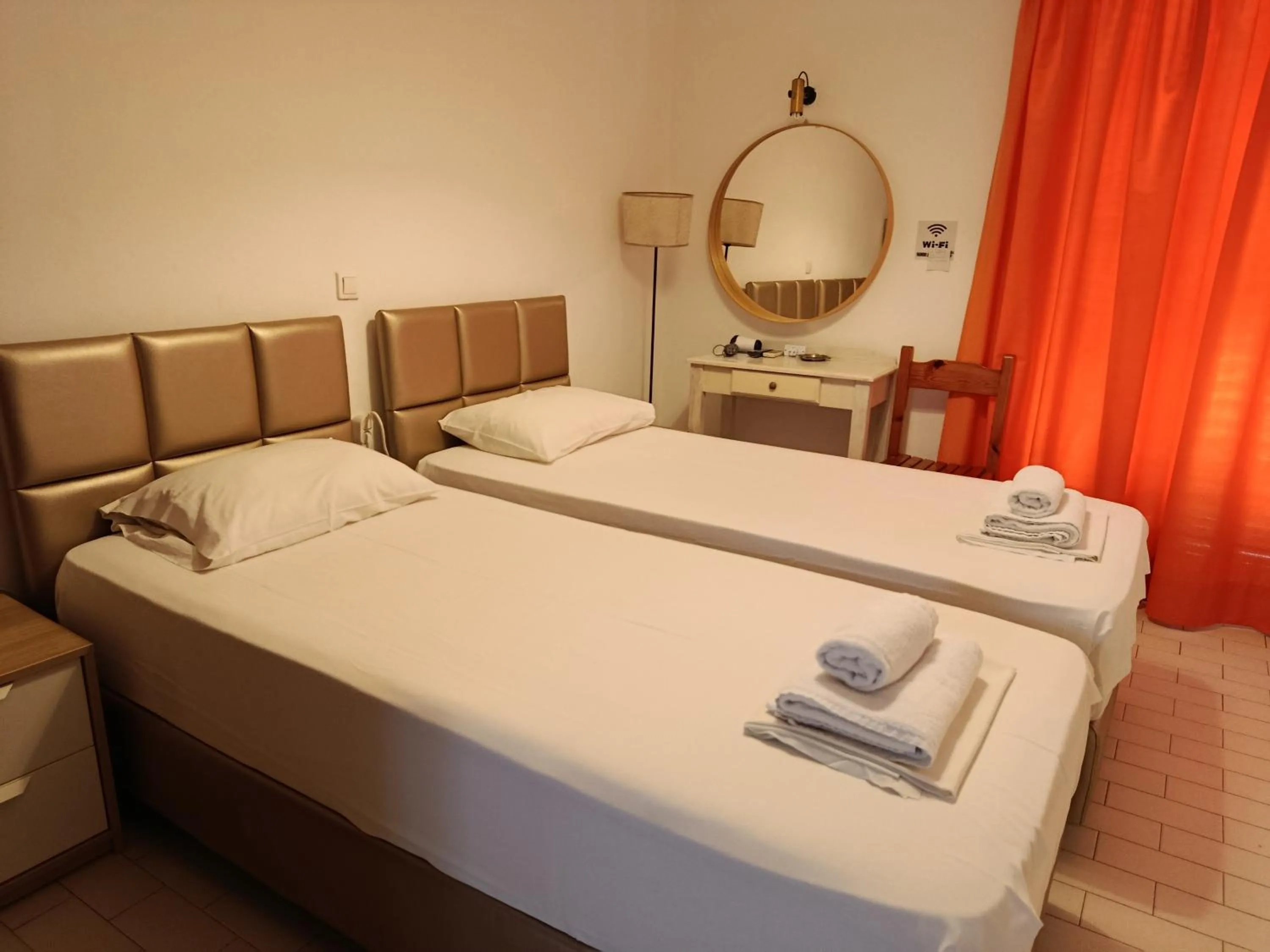 Aronis Apartments