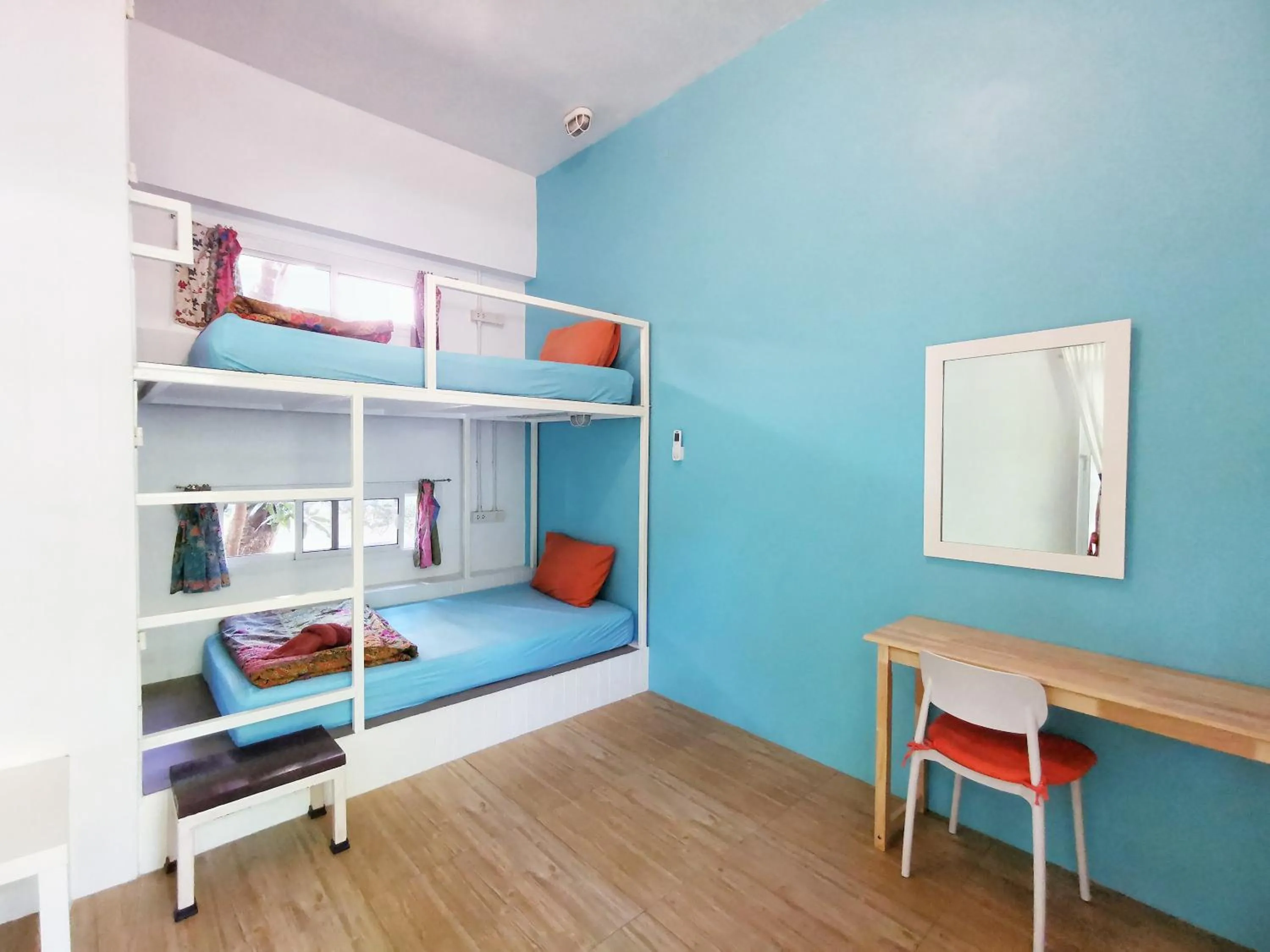 Bedroom, Bed in Glur Hostel