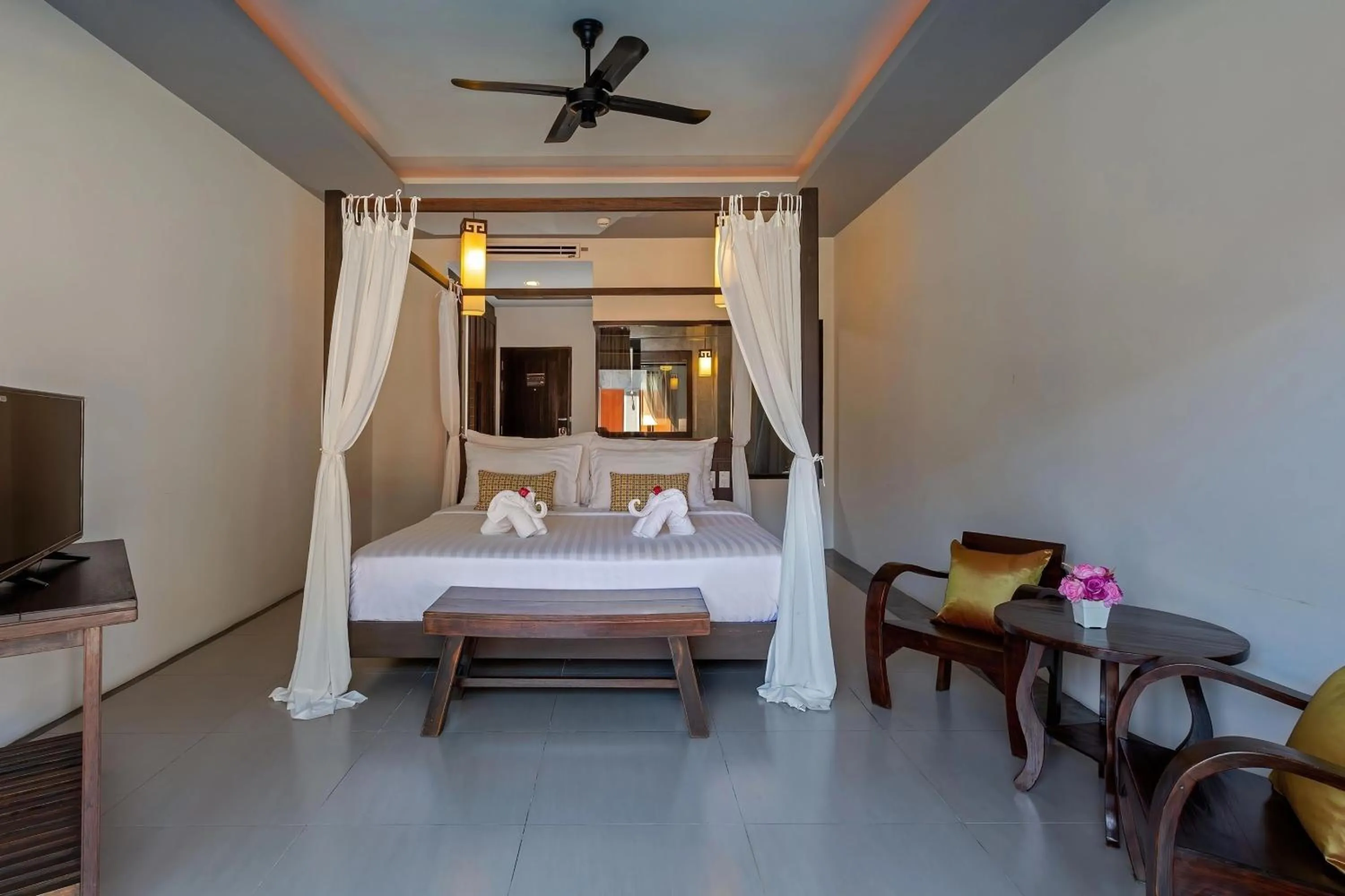 Photo of the whole room, Bed in Phuketa Hotel Phuket Town