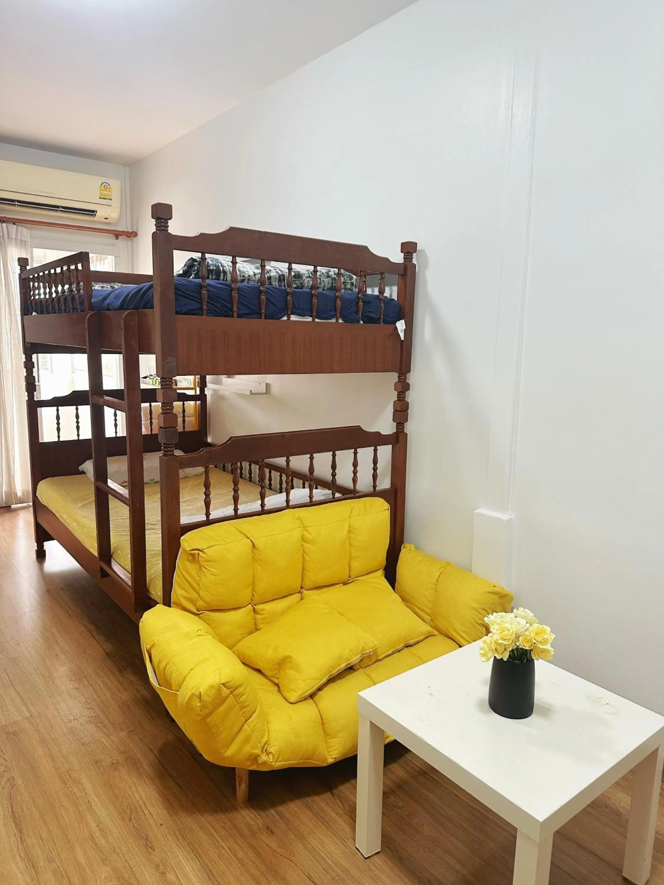 Photo of the whole room, Bed in TD Bangkok