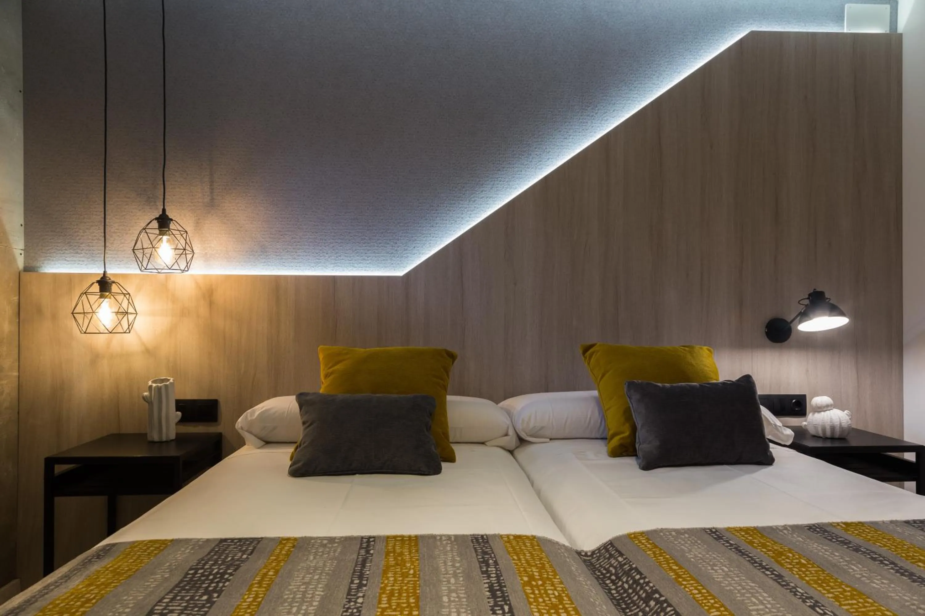 Bed in Hotel Onyarbi