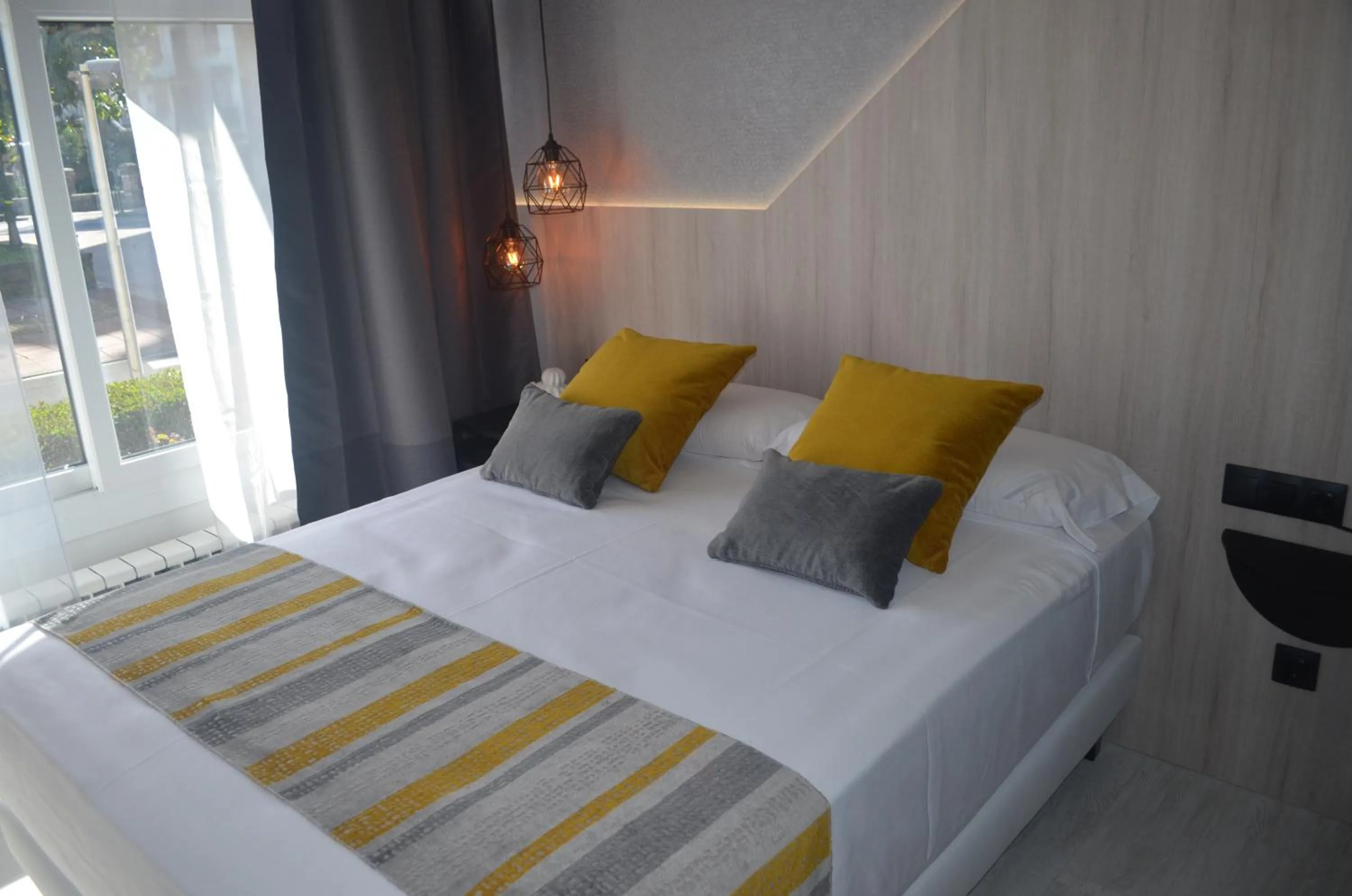 Bed in Hotel Onyarbi