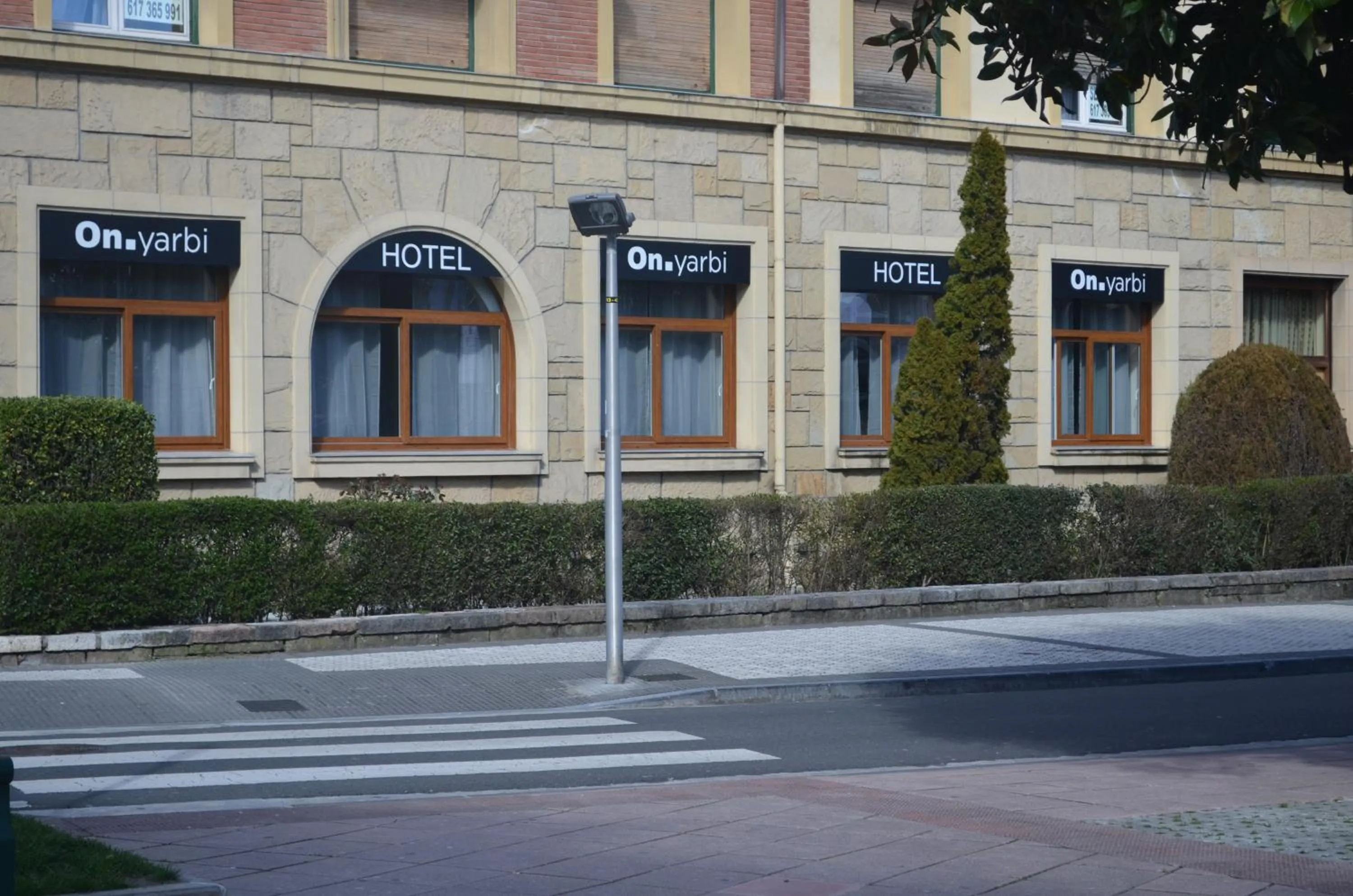 Property building in Hotel Onyarbi